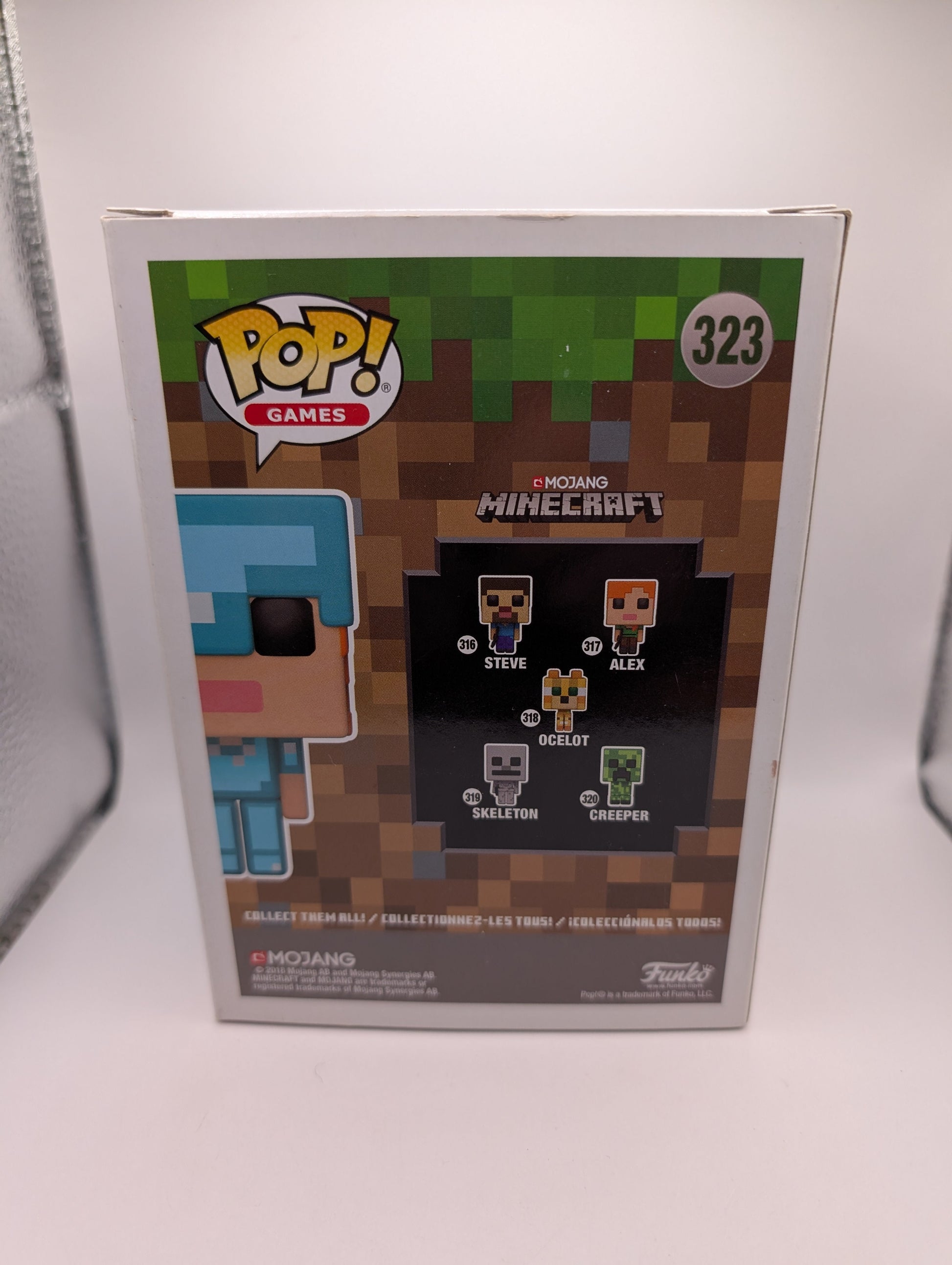 Funko Pop!  Minecraft - Alex In Diamond Armor # 323 2018 vaulted FRENLY BRICKS - Open 7 Days