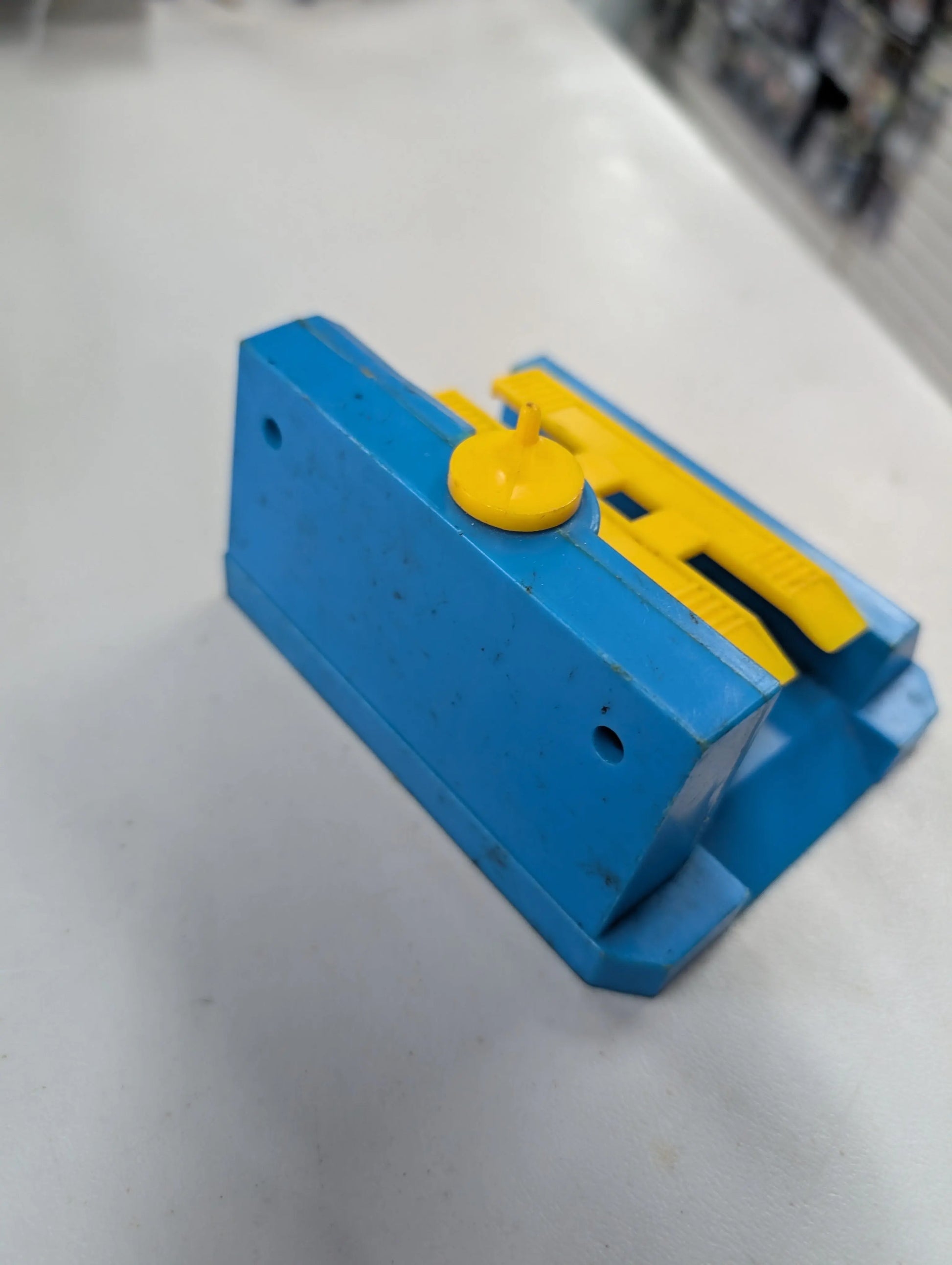 Blue and yellow space base section FRENLY BRICKS - Open 7 Days