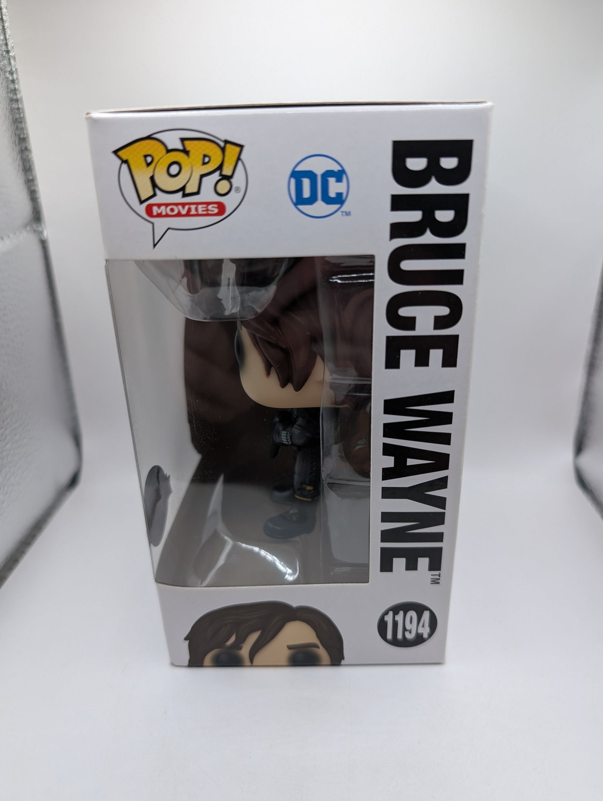 Funko Pop! The Batman: #1194 BRUCE WAYNE *VAULTED* FRENLY BRICKS - Open 7 Days