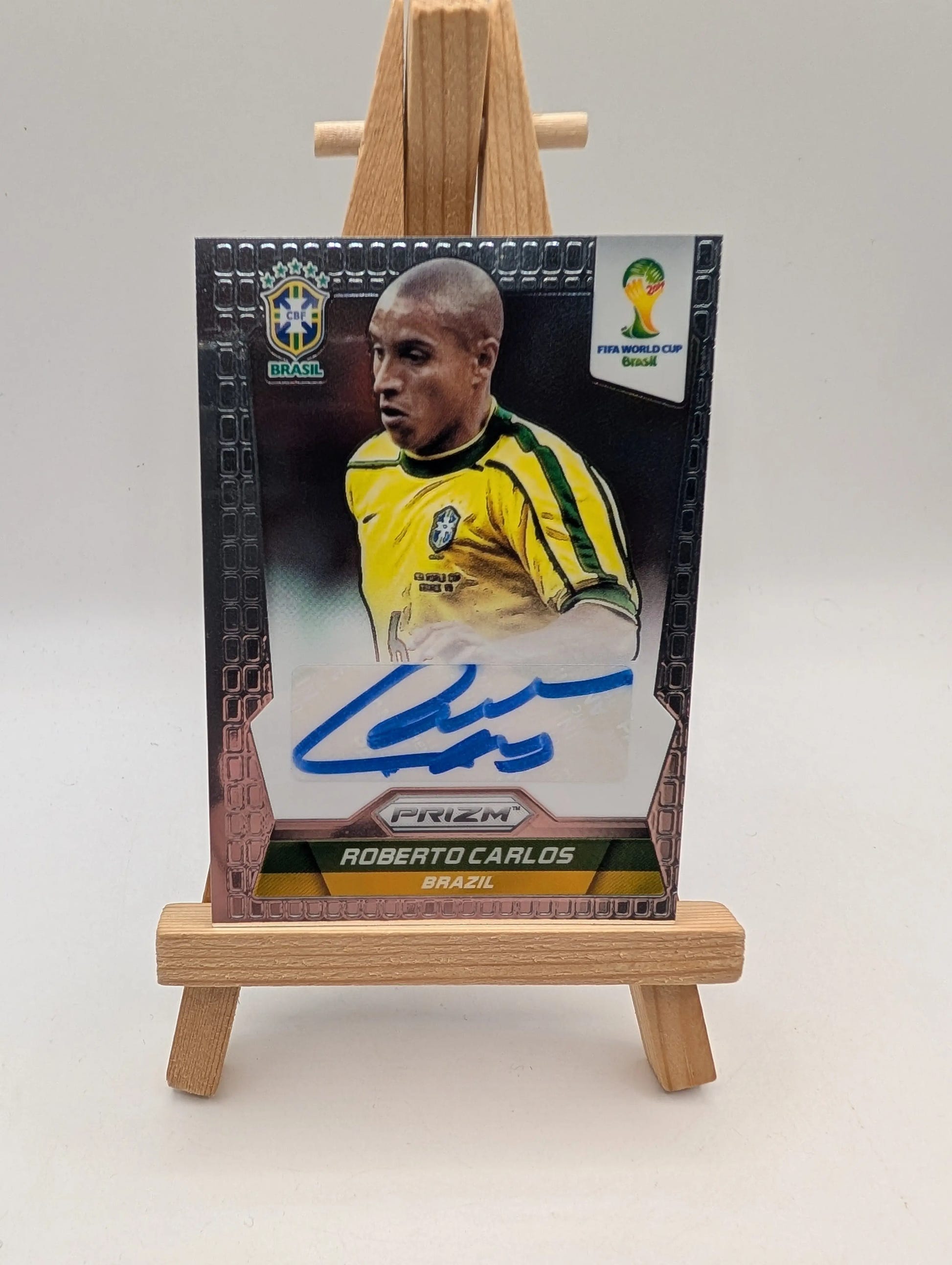 2014 Panini Prizm World Cup - Roberto Carlos  Signature #S-RC (AU) FRENLY BRICKS - Open 7 Days image 3