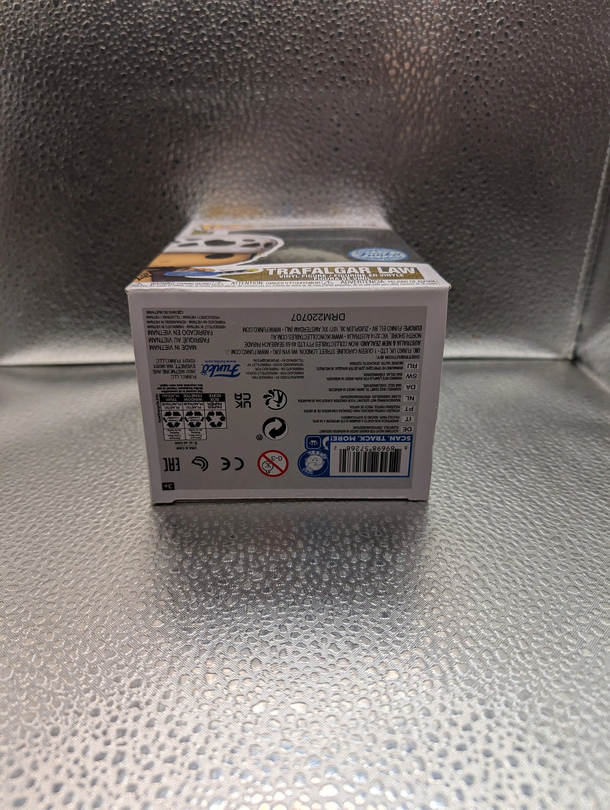 FUNKO Pop Vinyl Trafalgar Law #1016 FRENLY BRICKS - Open 7 Days