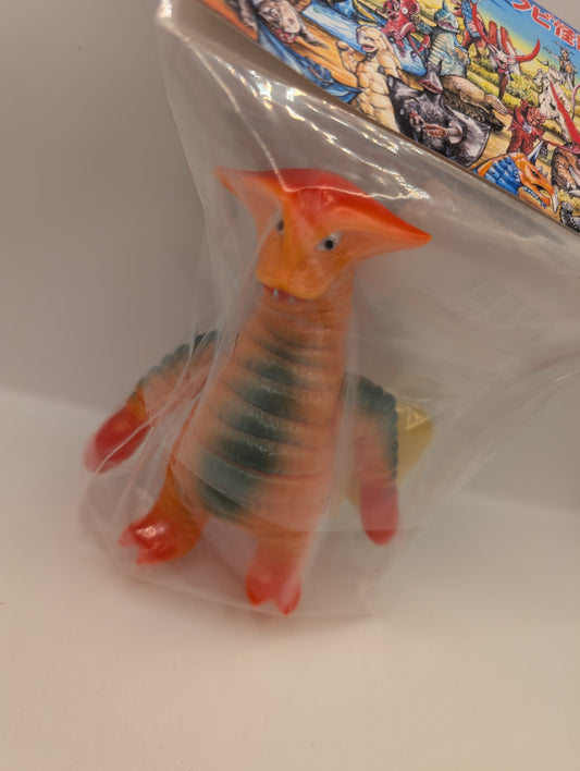 Gigan (Red color) / BULLMAR SOFT vintage-style Bullmark Sadora sofubi FRENLY BRICKS - Open 7 Days