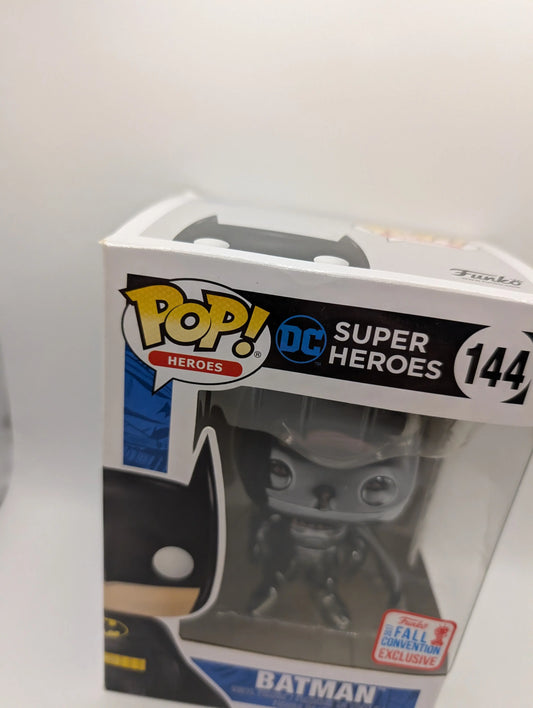 Funko Pop! Vinyl: DC Comics - Batman #144 - Black Chrome - Fall Convention 2017 FRENLY BRICKS - Open 7 Days