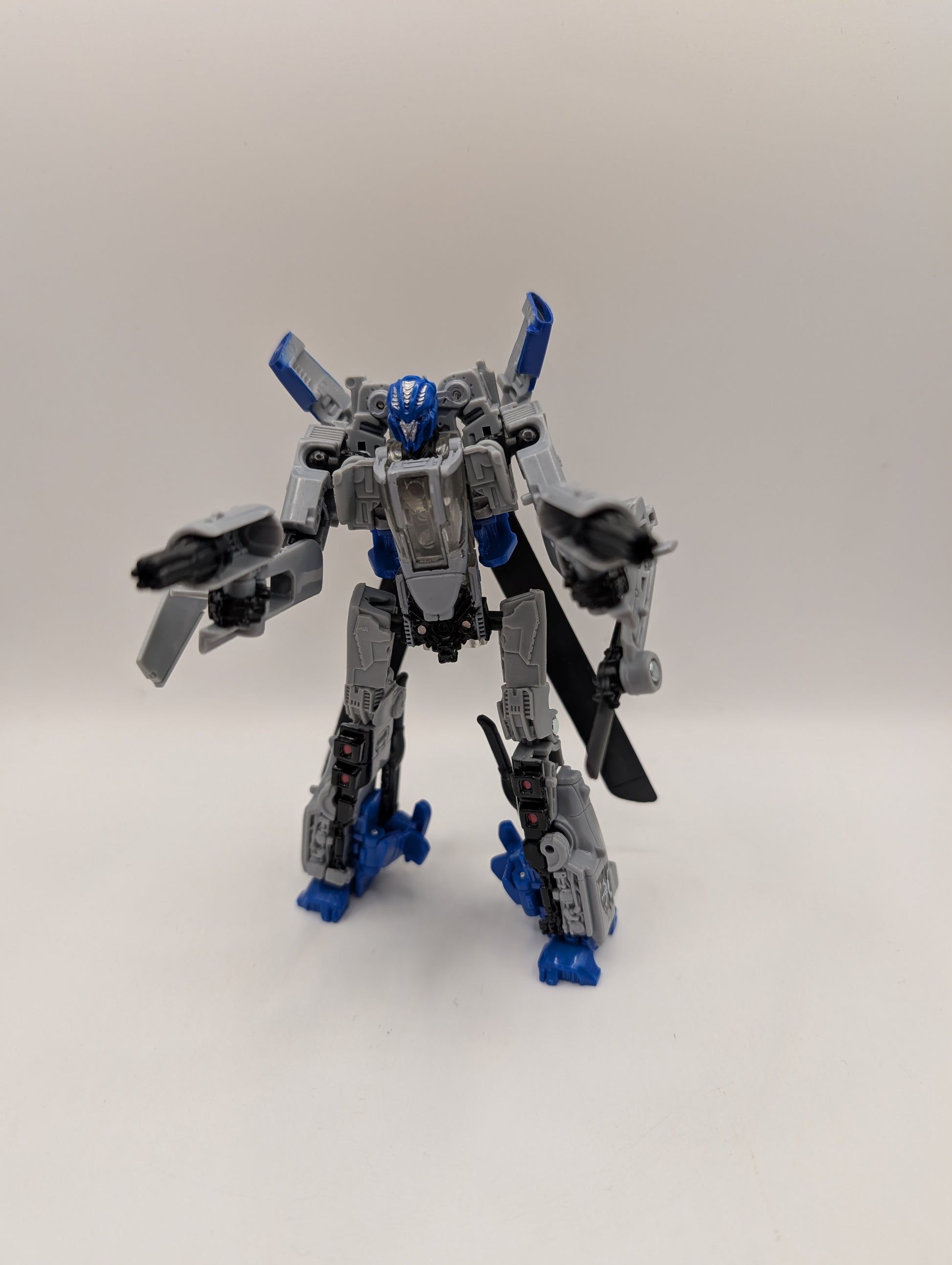 New Transformers Hasbro Dropkick Studio Series 22 Decepticon Action Figure Toys