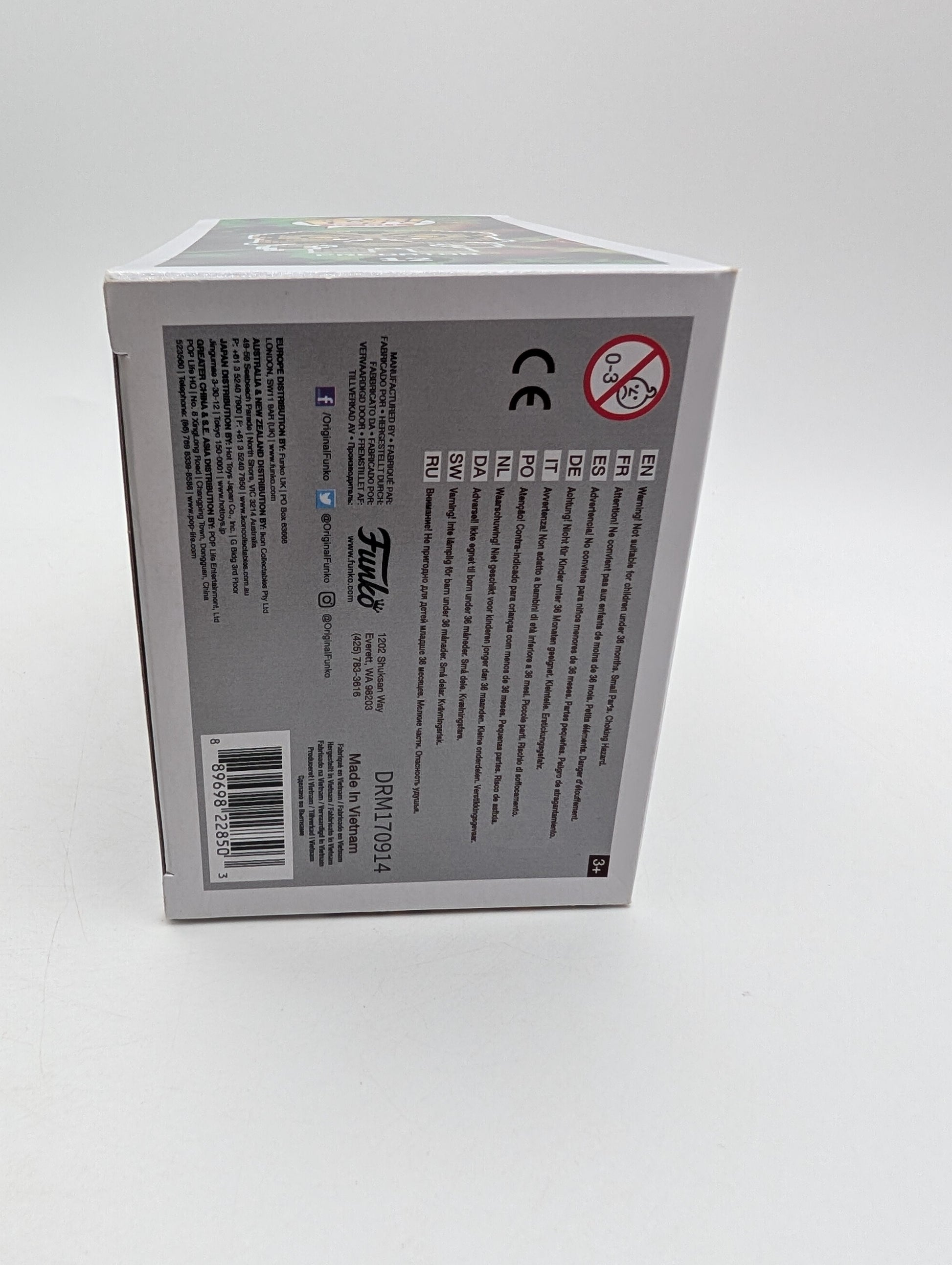 Funko Pop! Vinyl 8-Bit: Predator -  Predator #12 - GameStop Exclusive FRENLY BRICKS - Open 7 Days