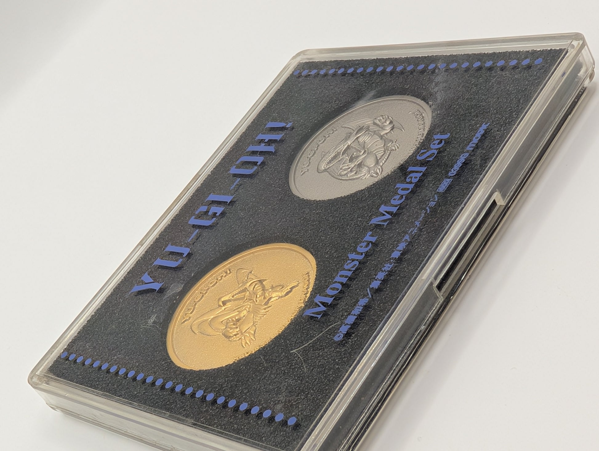YuGiOh TOEI Blue Eyes Red Eye Vintage Monster Coin Medal MOVIE Promo Japan CN022 FRENLY BRICKS - Open 7 Days