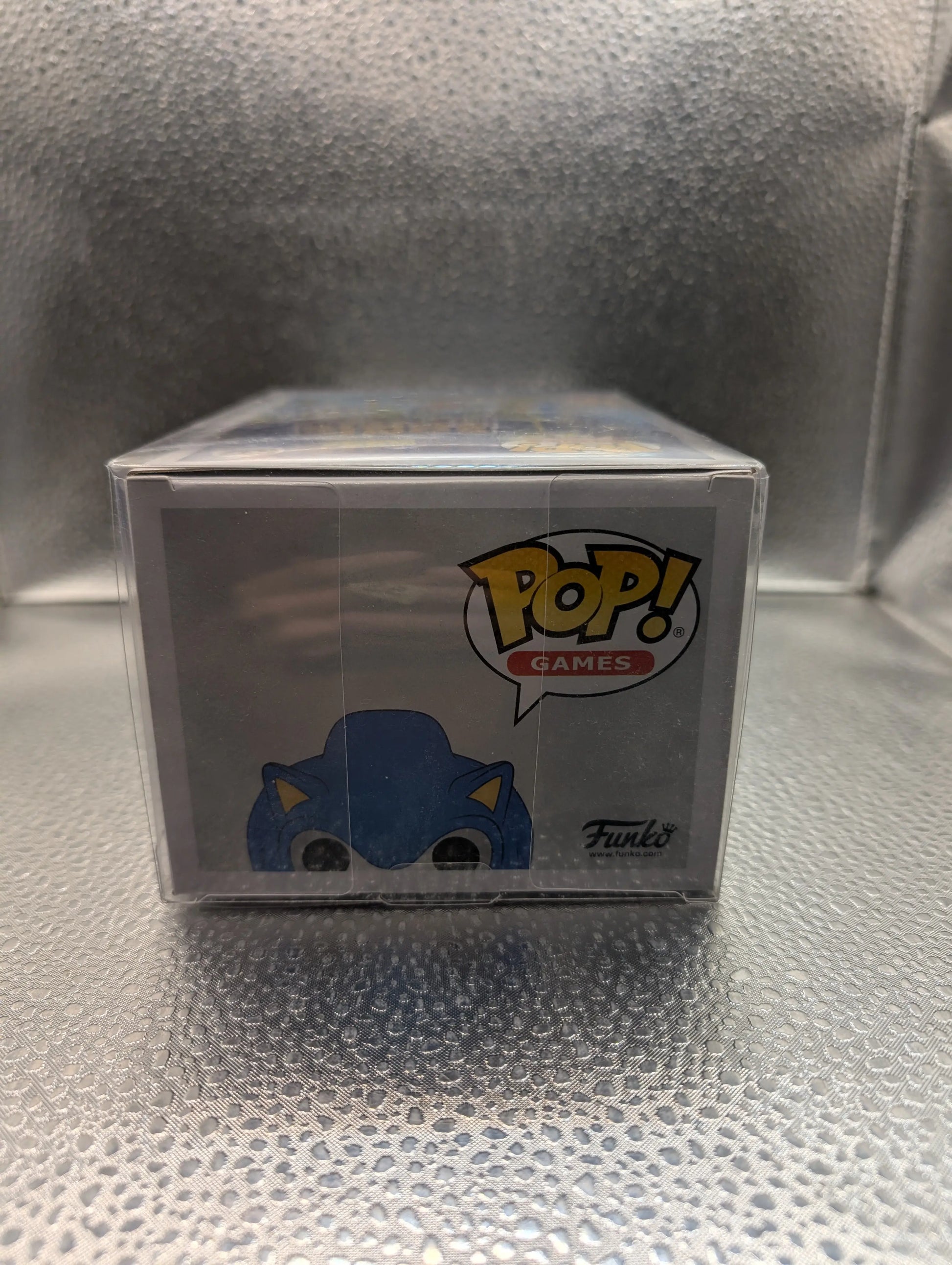 FUNKO Pop Vinyl Classic Sonic #632 FRENLY BRICKS - Open 7 Days