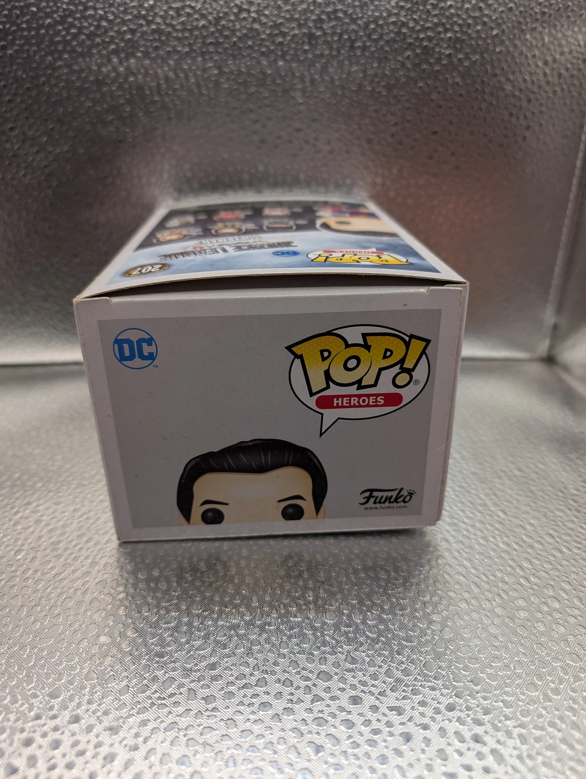 FUNKO Pop Vinyl Superman DC #207 FRENLY BRICKS - Open 7 Days