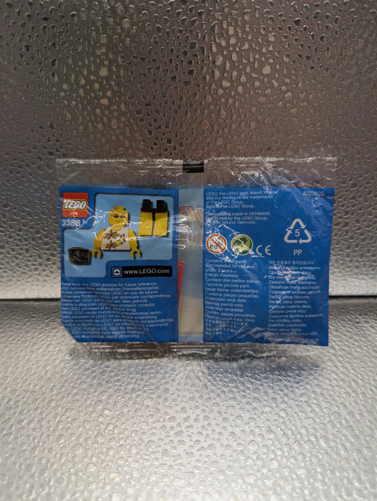 LEGO: "ISLAND XTREME STUNTS" MINIFIGURE SET - FACTORY SEALED 2003 NEW *RARE* FRENLY BRICKS - Open 7 Days