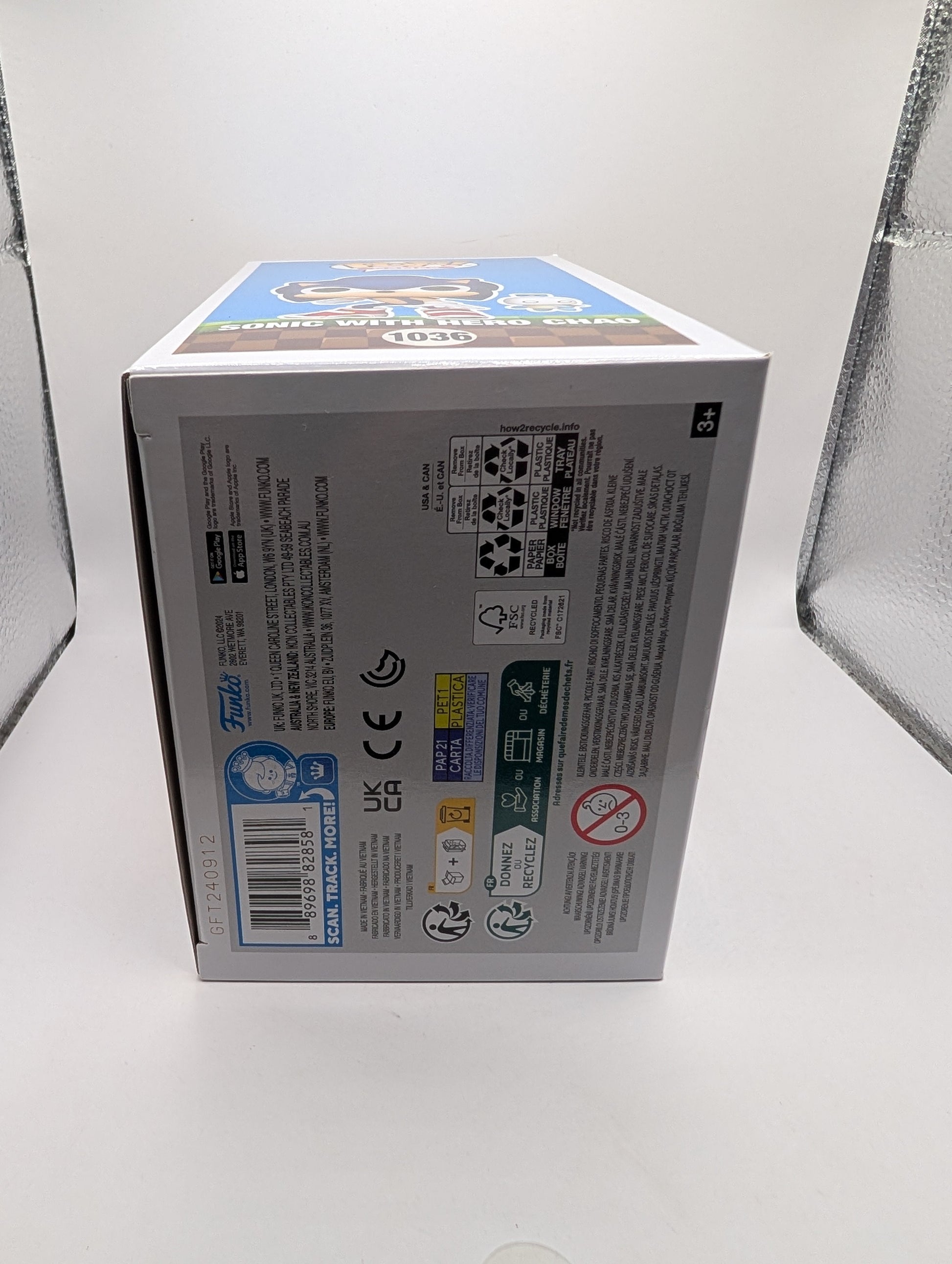 Sonic The Hedgehog #1036 Sonic With Hero Chad Pop Vinyl Flocked FRENLY BRICKS - Open 7 Days