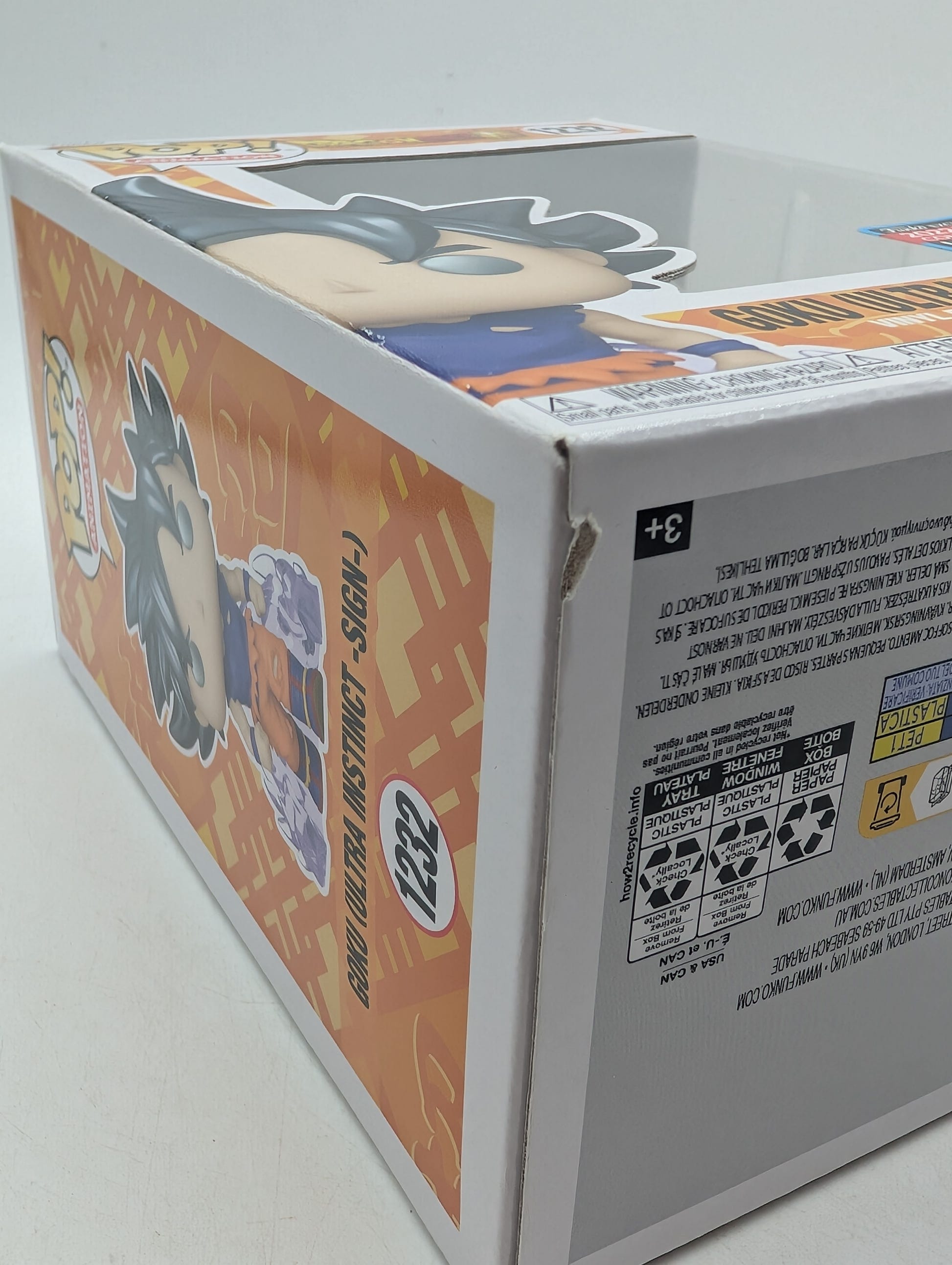 Funko Pop! Dragon Ball Goku Ultra Instinct Sign #1232 2022 Fall NYCC image 11