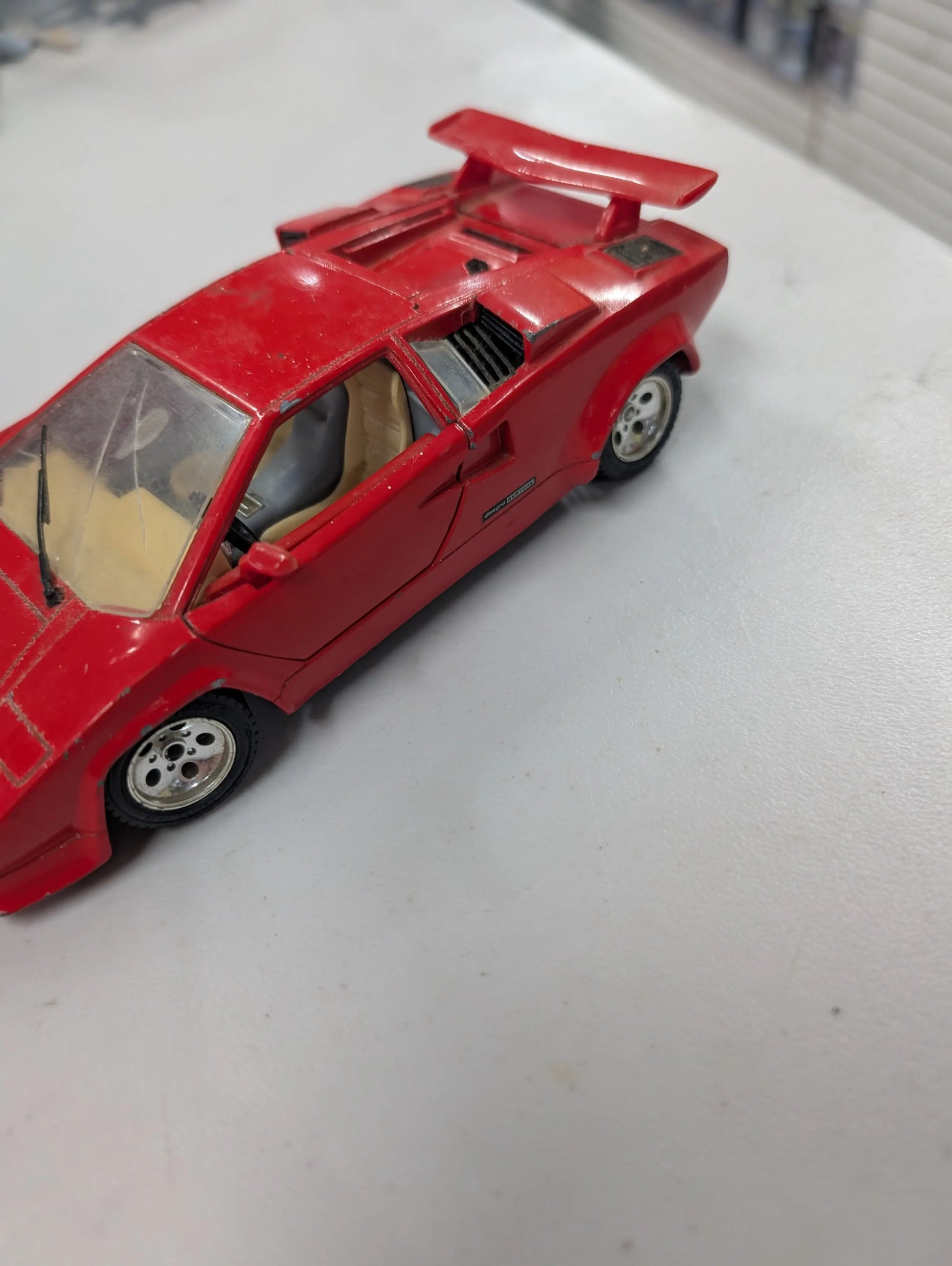 LAMBORGHINI COUNTACH DE 1988 BURAGO AU 1/24 FRENLY BRICKS - Open 7 Days