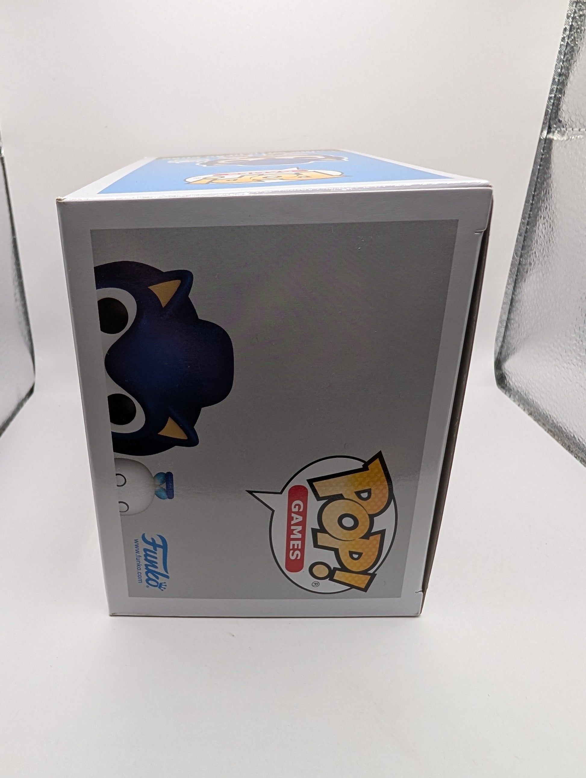 Sonic The Hedgehog #1036 Sonic With Hero Chad Pop Vinyl Flocked FRENLY BRICKS - Open 7 Days