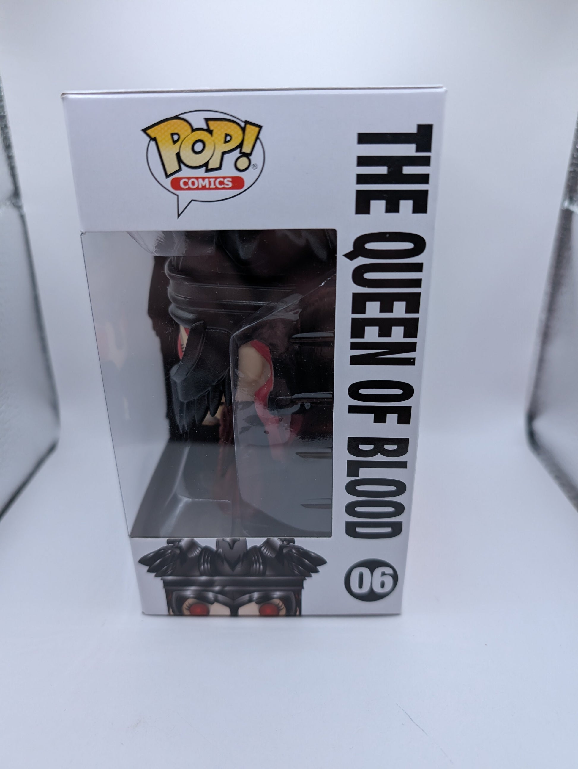 Comics Funko Pop - The Queen of Blood - Hellboy - No. 06 FRENLY BRICKS - Open 7 Days
