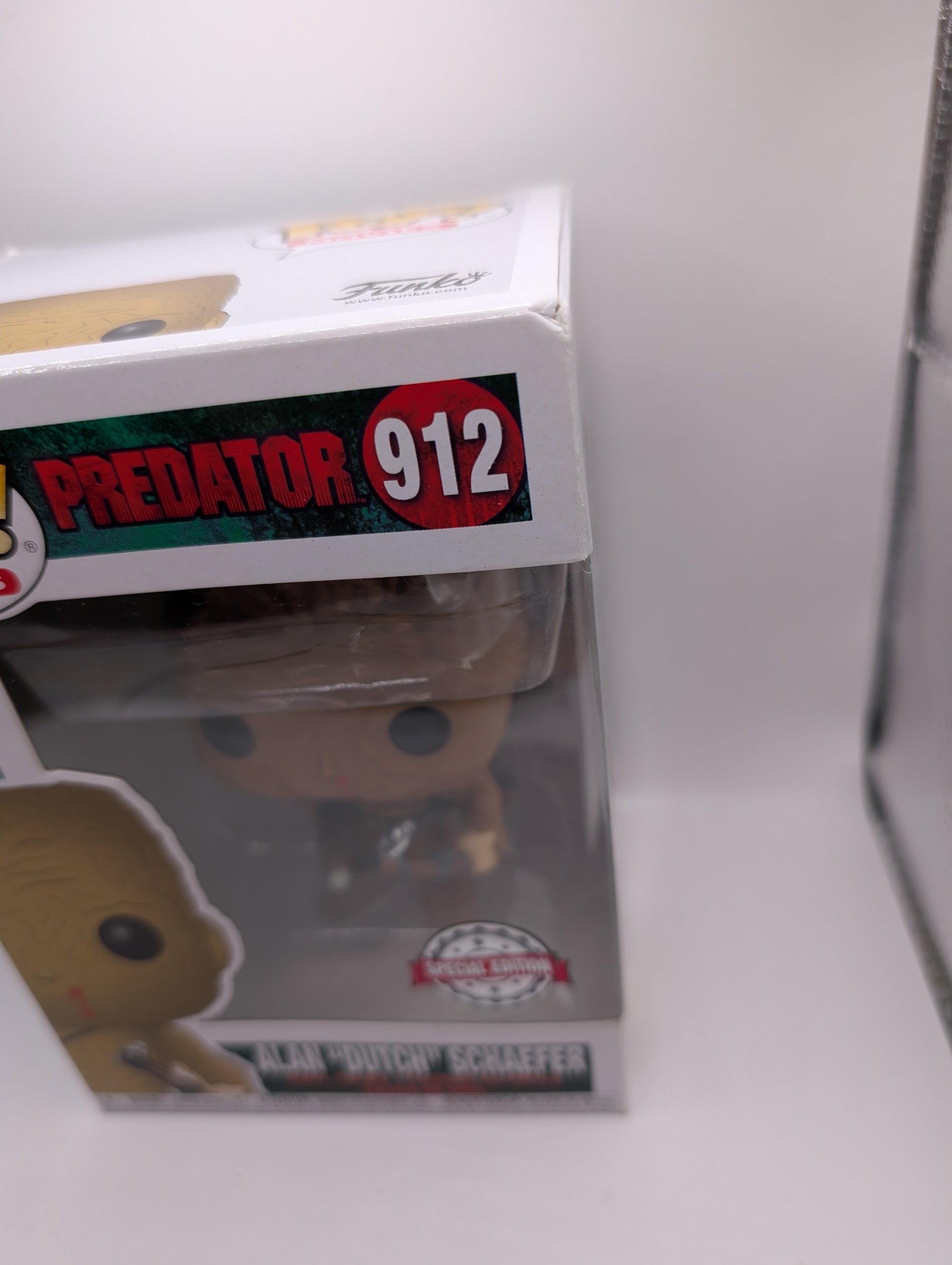 Funko Pop! Vinyl: Predator - Alan "Dutch" Schaefer - #912 FRENLY BRICKS - Open 7 Days