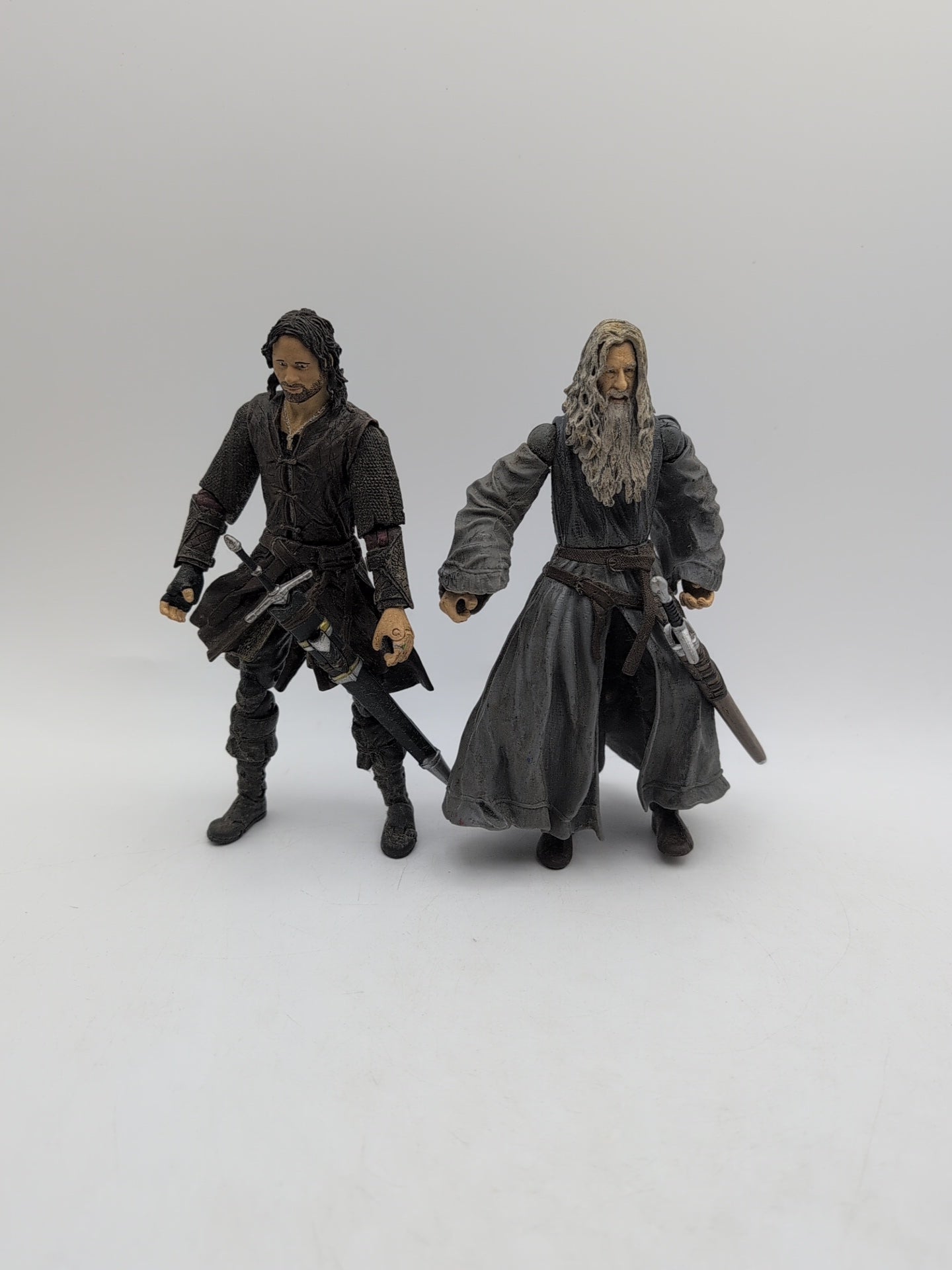 Lord of the Rings Aragorn & Gandalf Action Figures 2004 Toy Biz