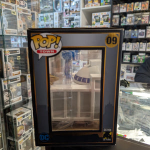 Funko Pop! Town: DC Comics - Batman Vinyl Figure 09 FRENLY BRICKS - Open 7 Days