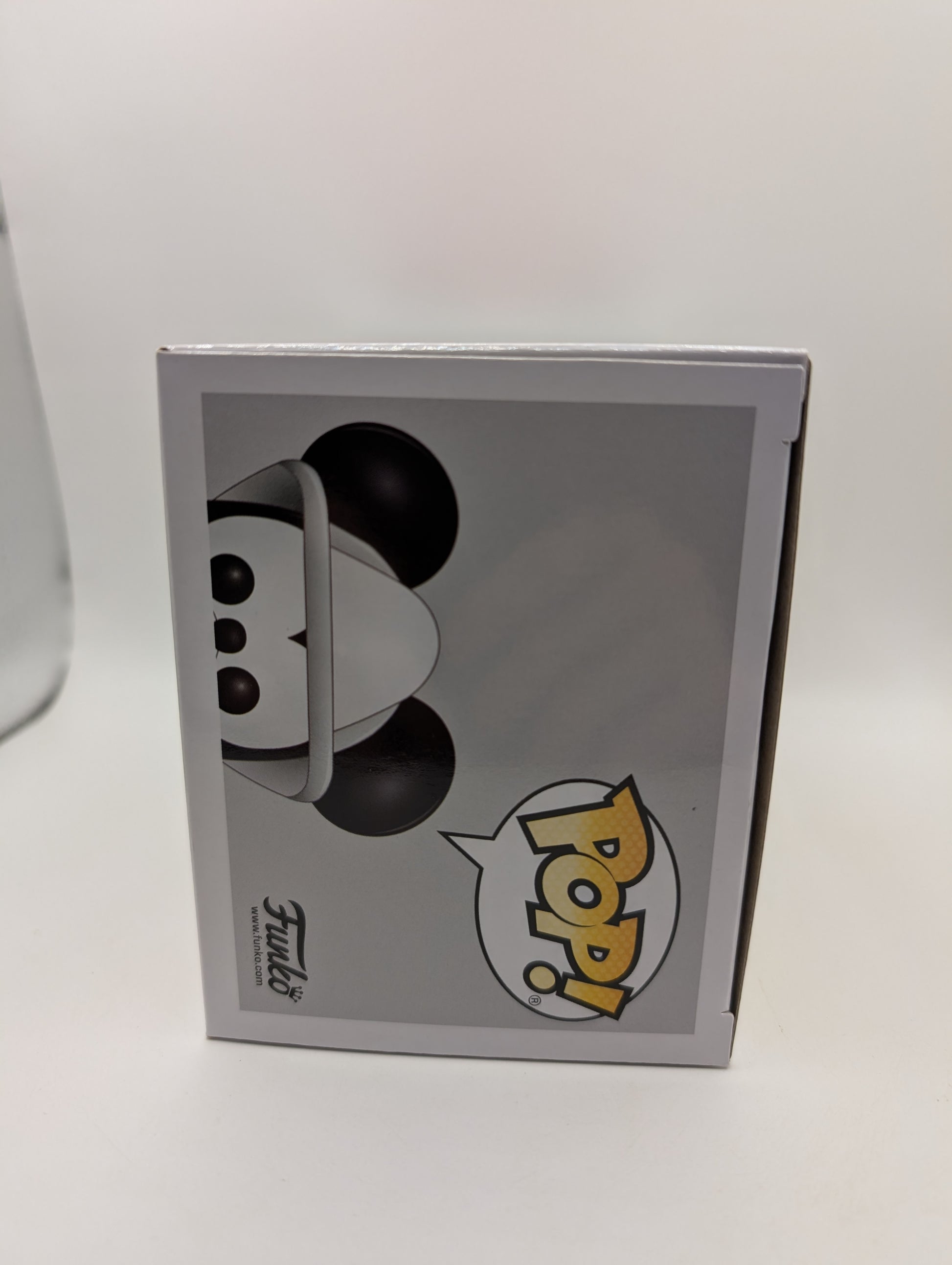 #427 Firefighter Mickey Disney Funko POP! Vinyl Figure The True Original Vaulted