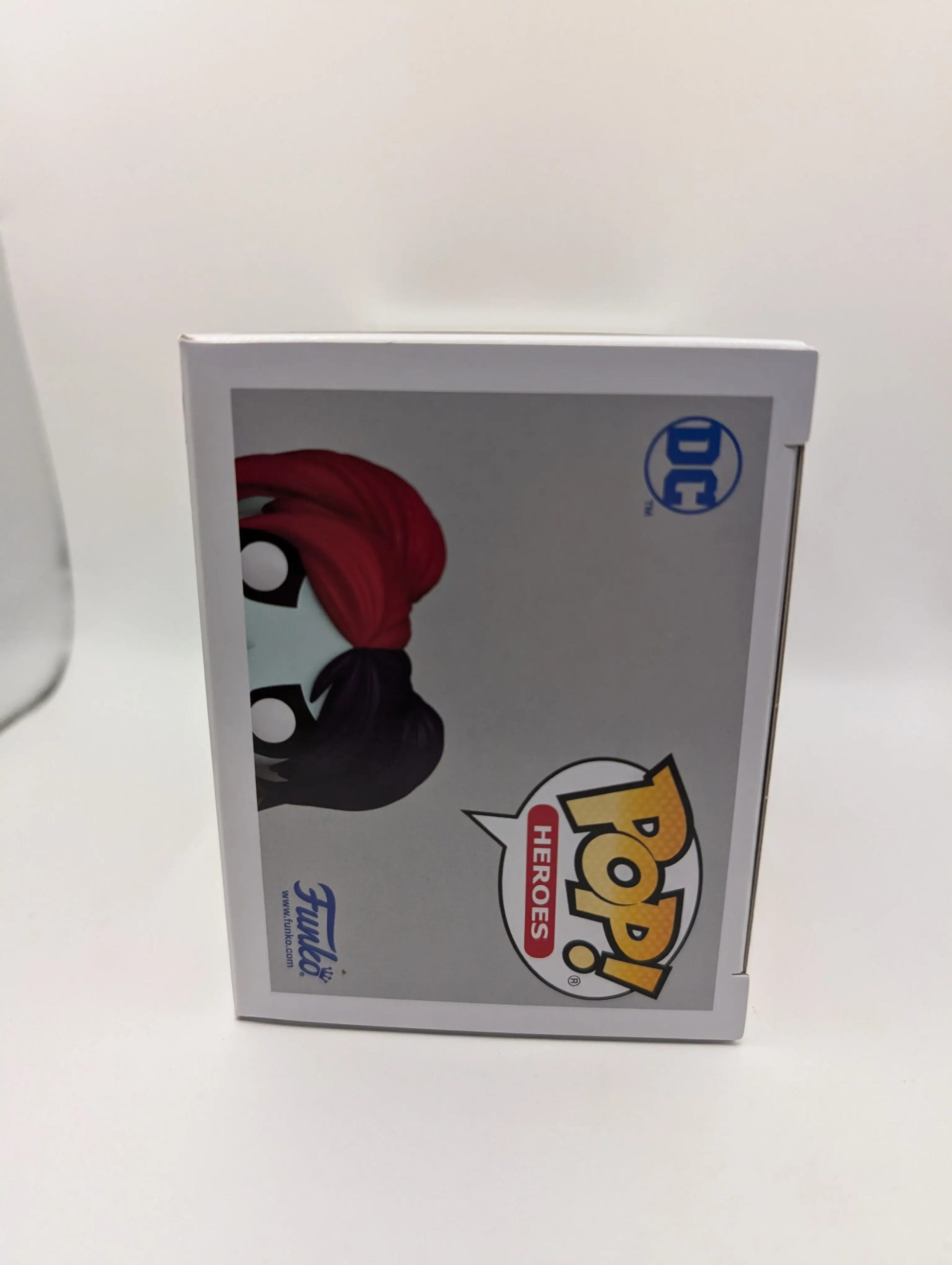 DC Comics - Harley Quinn with Pizza Pop! Vinyl Figure #452 Funko FRENLY BRICKS - Open 7 Days image 5