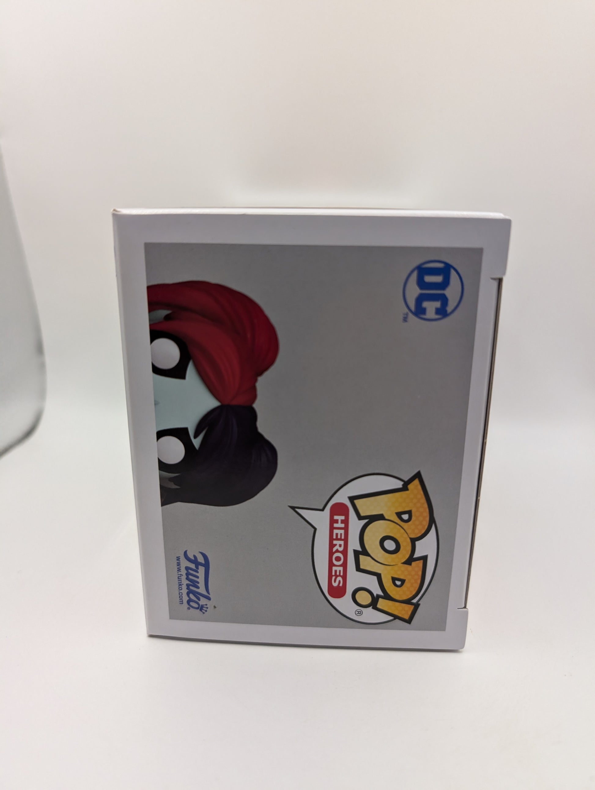 DC Comics - Harley Quinn with Pizza Pop! Vinyl Figure #452 Funko