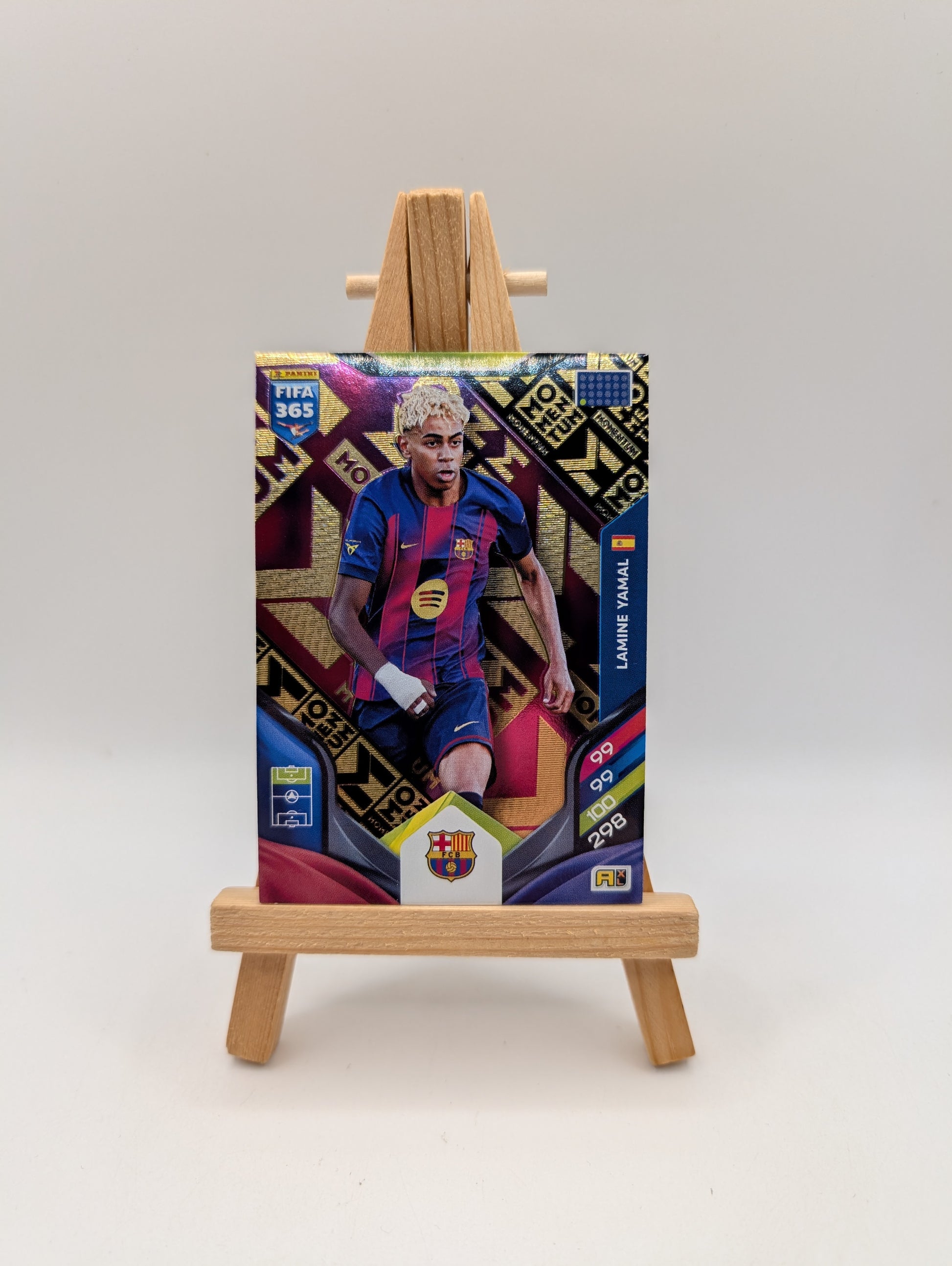 Panini FIFA 365 Adrenalyn XL 2026 Lamine Yamal Momentum Very Rare card