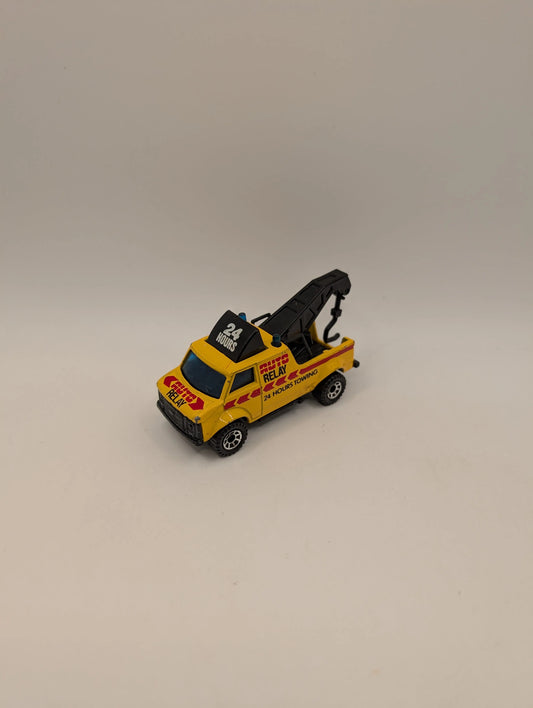 LESNEY MATCHBOX NO. 21 CHEVROLET TOW TRUCK FRENLY BRICKS - Open 7 Days