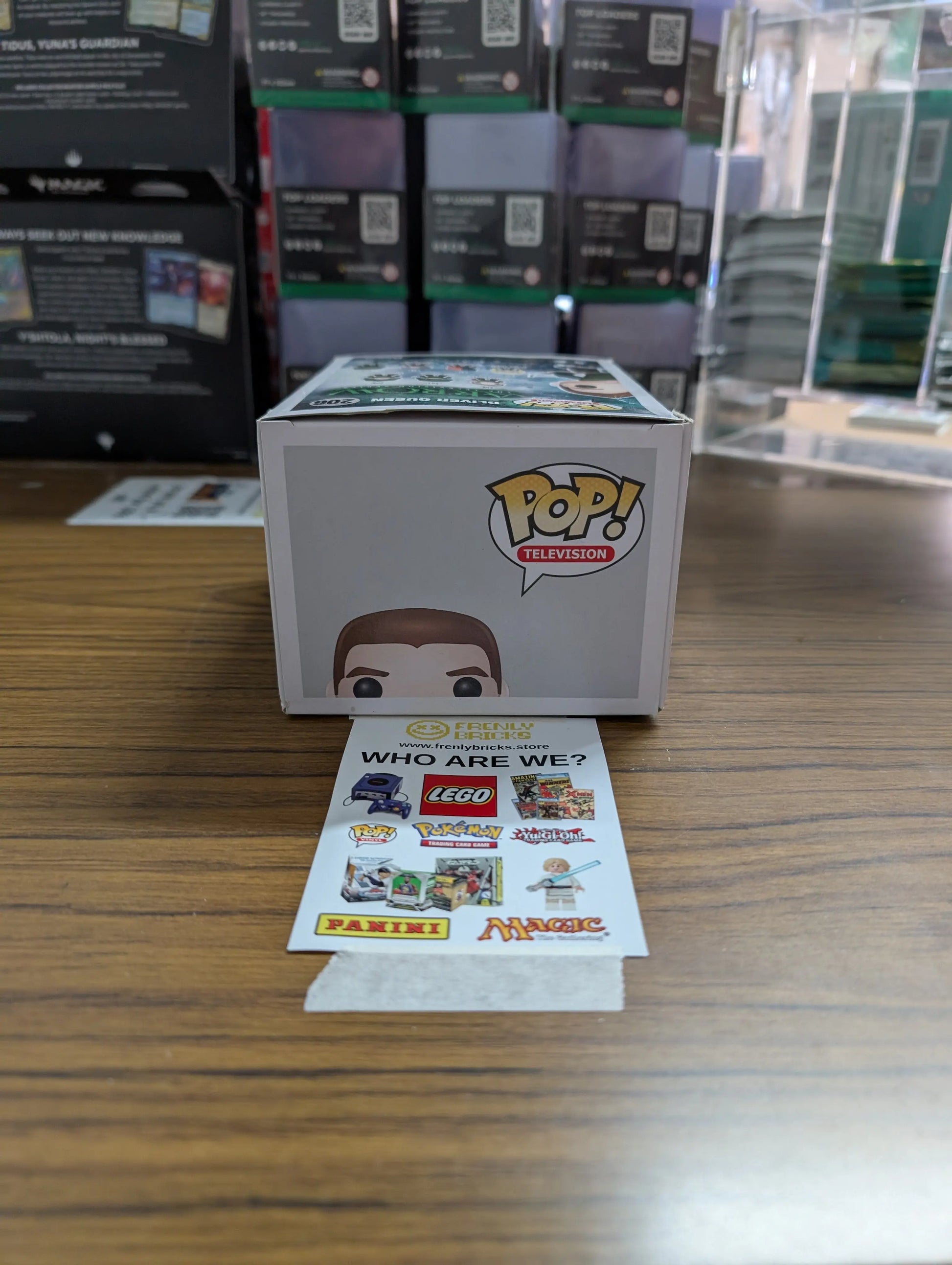 FUNKO Pop Vinyl Oliver Queen #206 FRENLY BRICKS - Open 7 Days