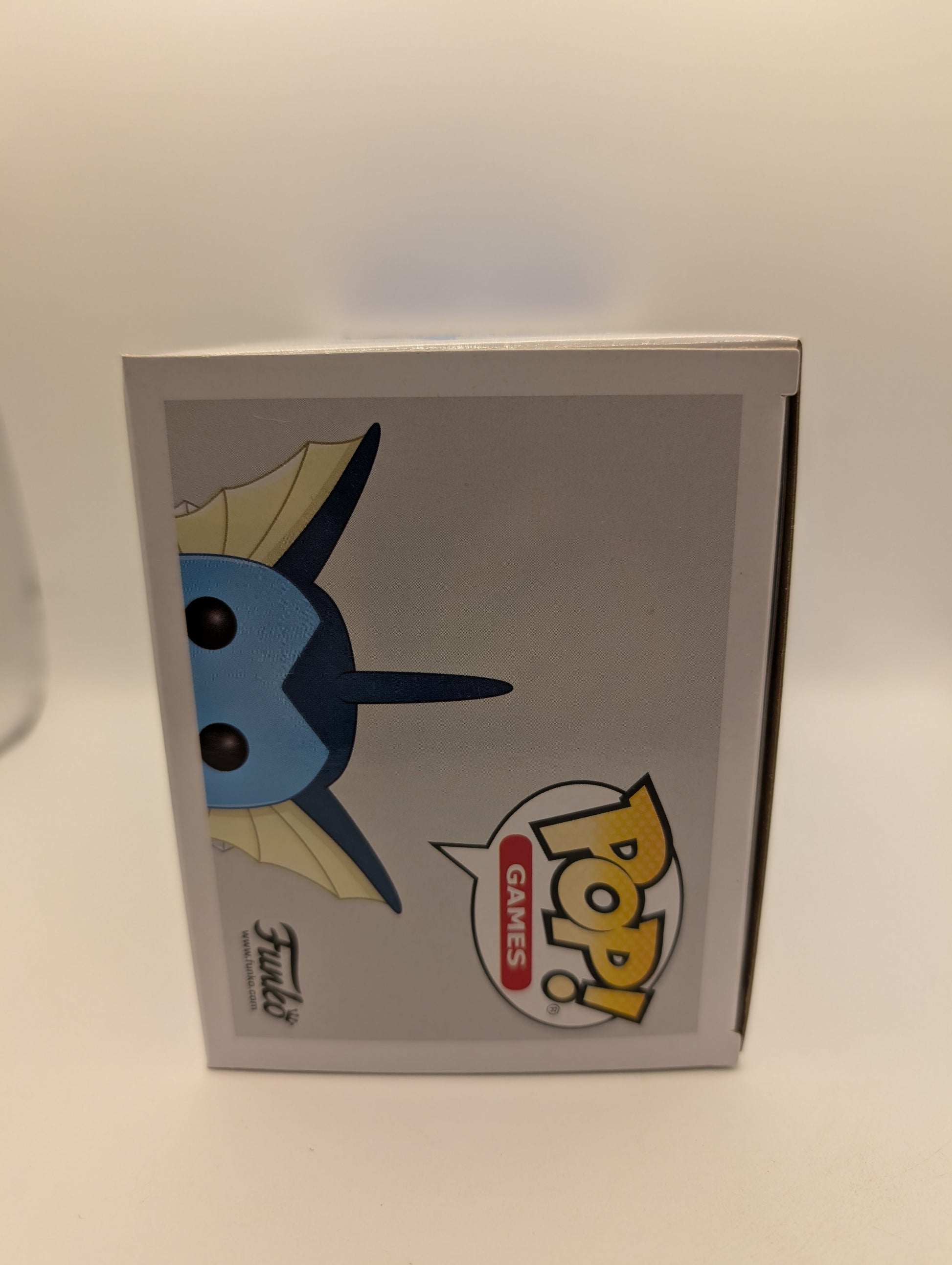 Funko Pop Vinyl Vaporeon Diamond 2021 Spring Convention Edition #627 FRENLY BRICKS - Open 7 Days