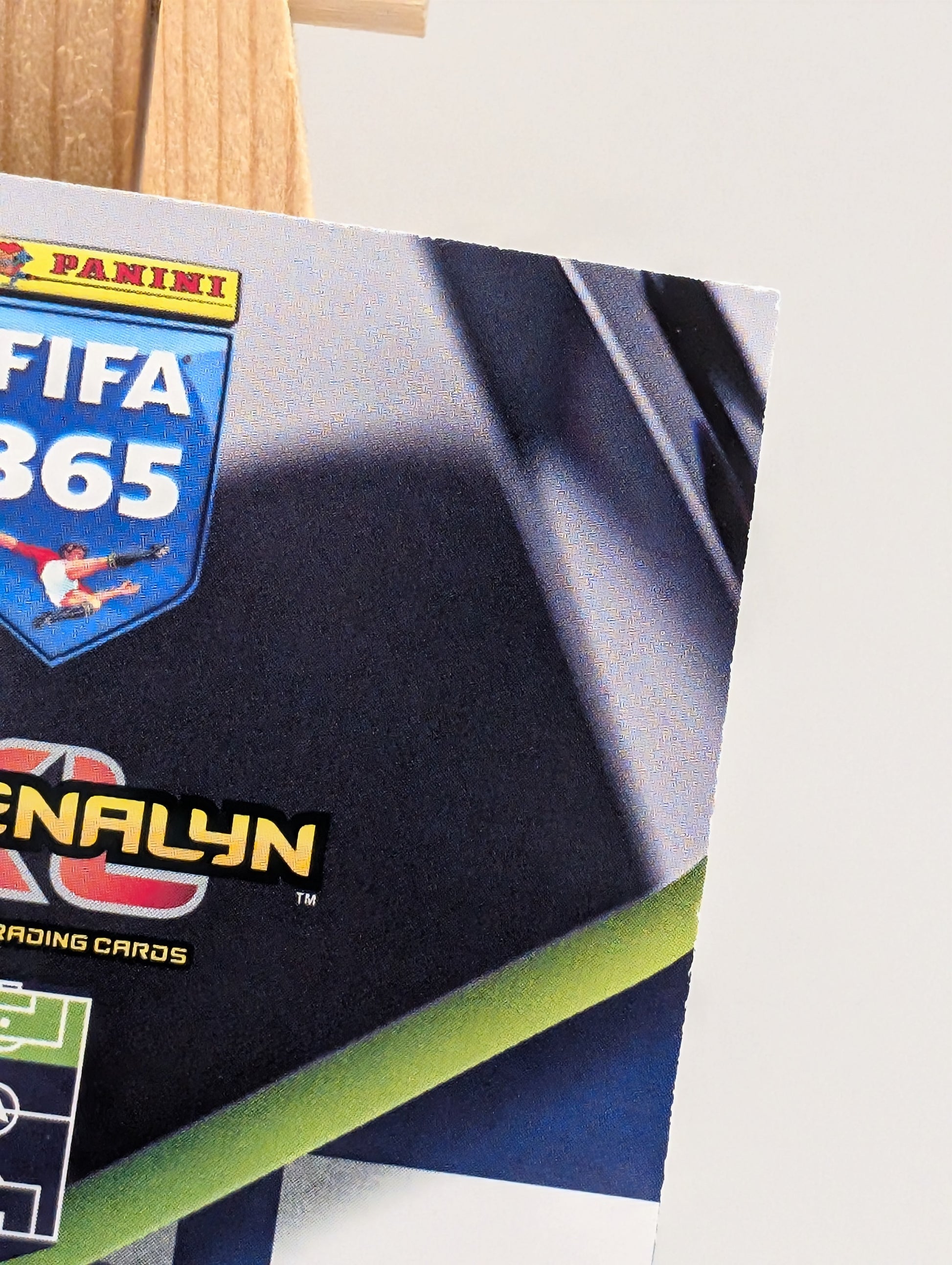 Panini FIFA 365 Adrenalyn XL 2026 Lamine Yamal Momentum Very Rare card