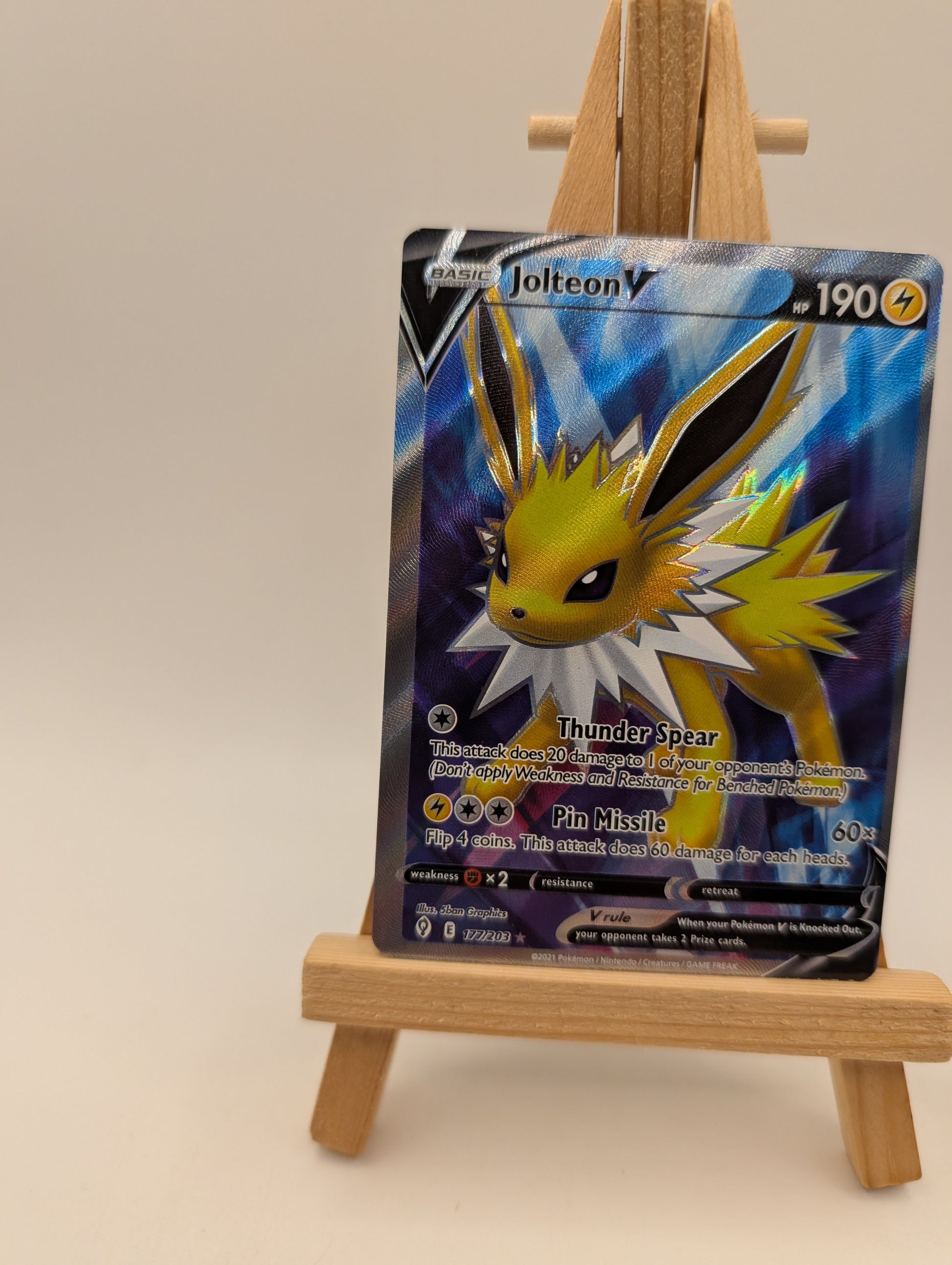 Pokemon Card - Jolteon V 177/203 Full Art Ultra Rare - Evolving Skies