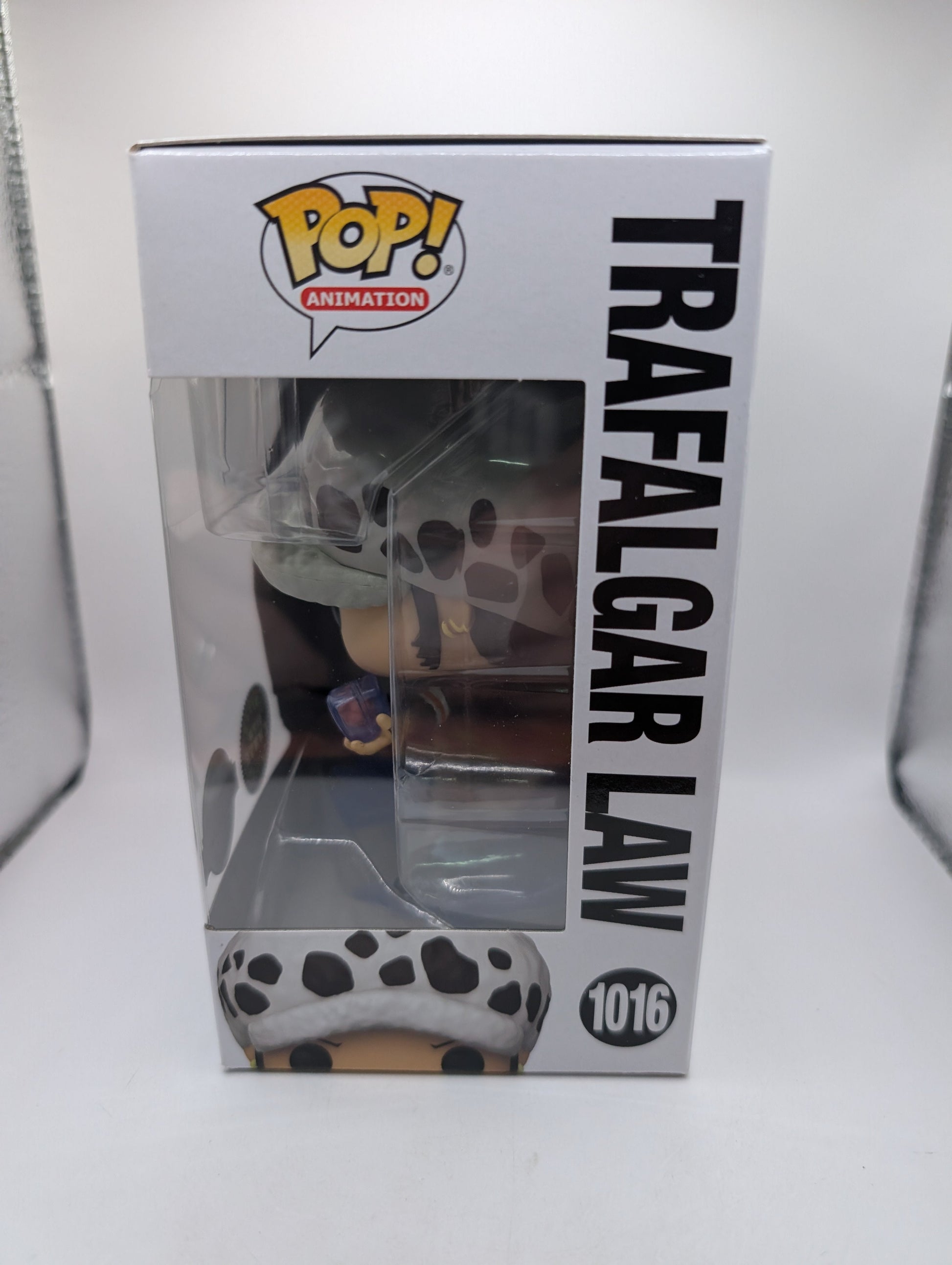 One Piece Trafalgar Law #1016 GLOW CHASE Funko Pop! FRENLY BRICKS - Open 7 Days