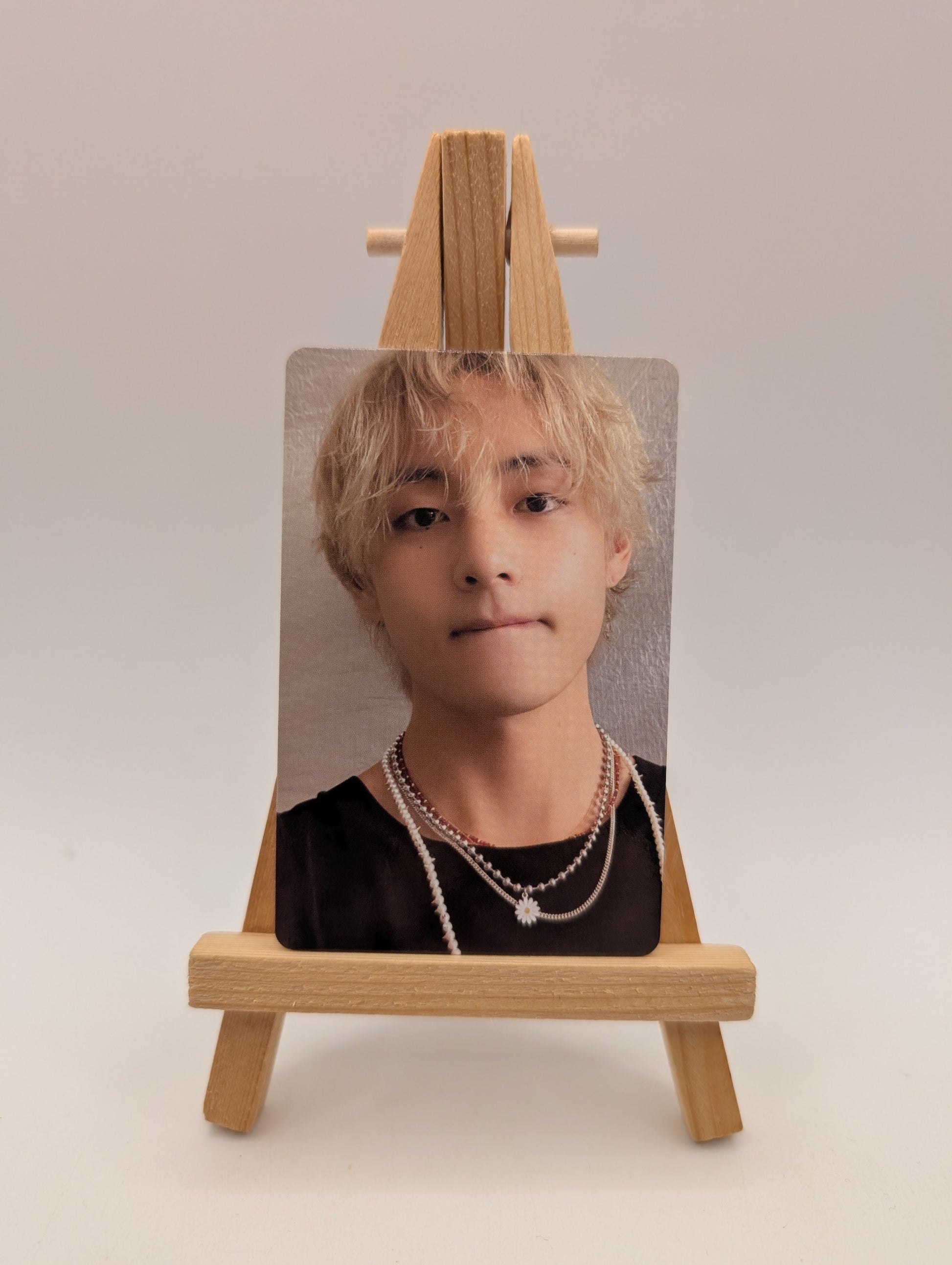 BTS V Layover  Album Weverse Photocard PC  Kim Taehyung  Kpop FRENLY BRICKS - Open 7 Days