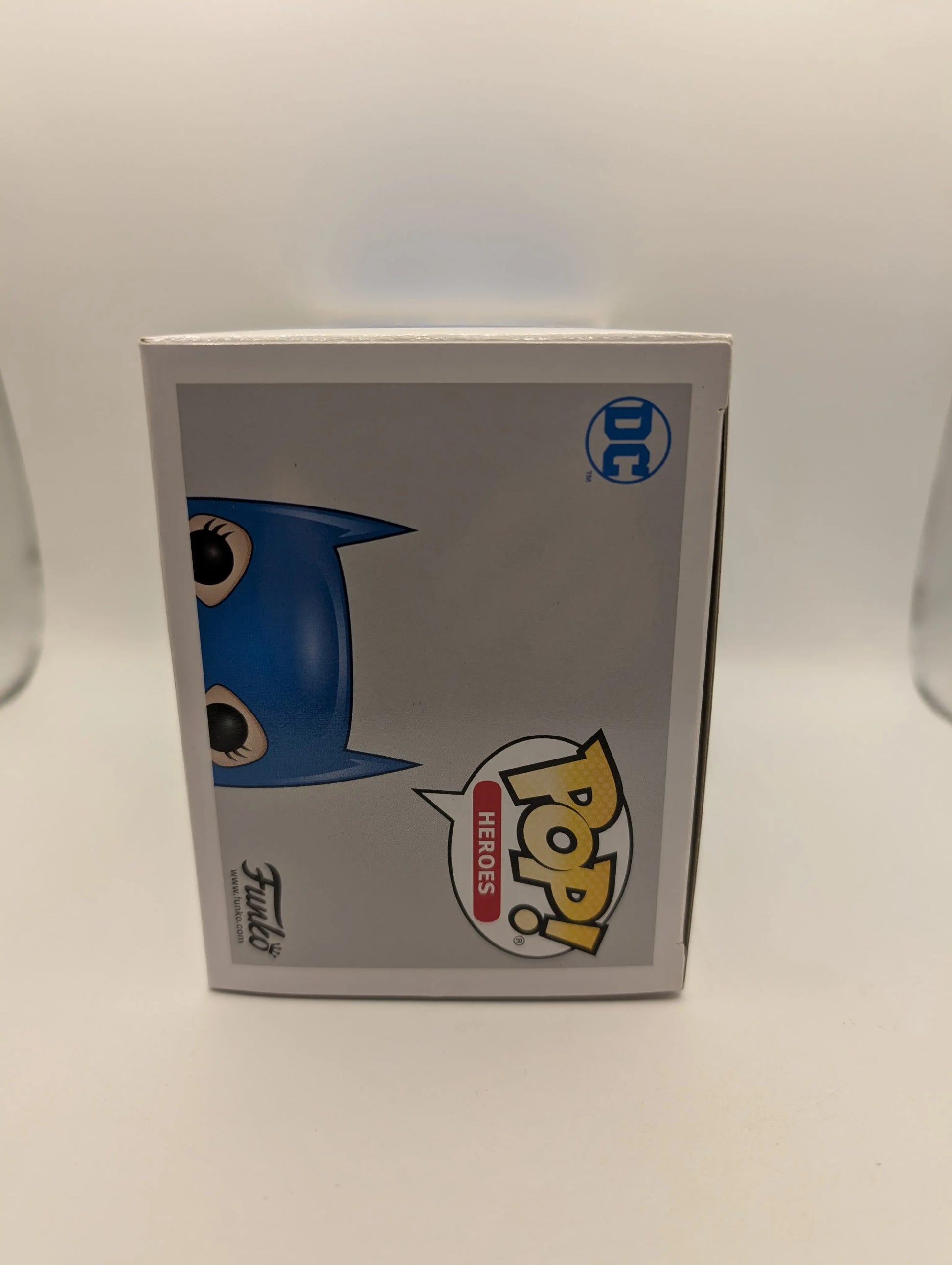 Batgirl Funko POP! #148 Vaulted Vinyl Figurine. Speciality Series, photo 5 image 5