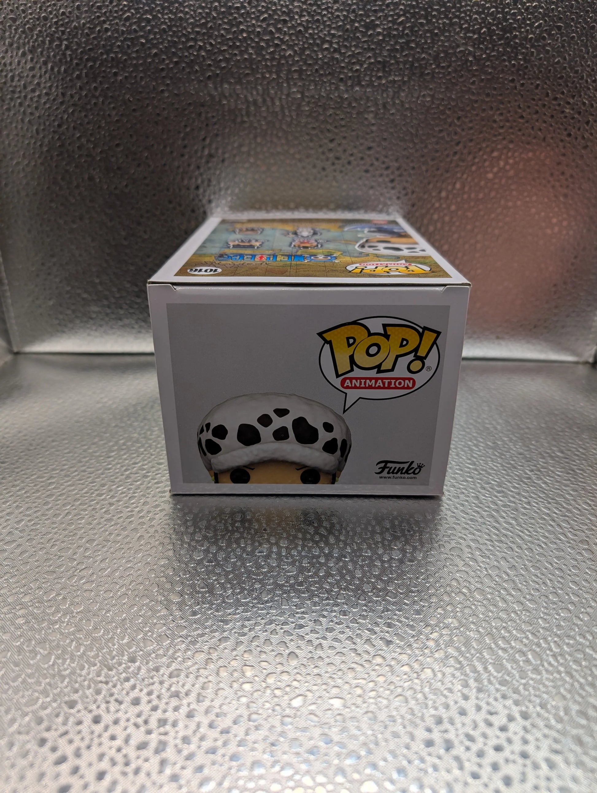 FUNKO Pop Vinyl Trafalgar Law #1016 FRENLY BRICKS - Open 7 Days