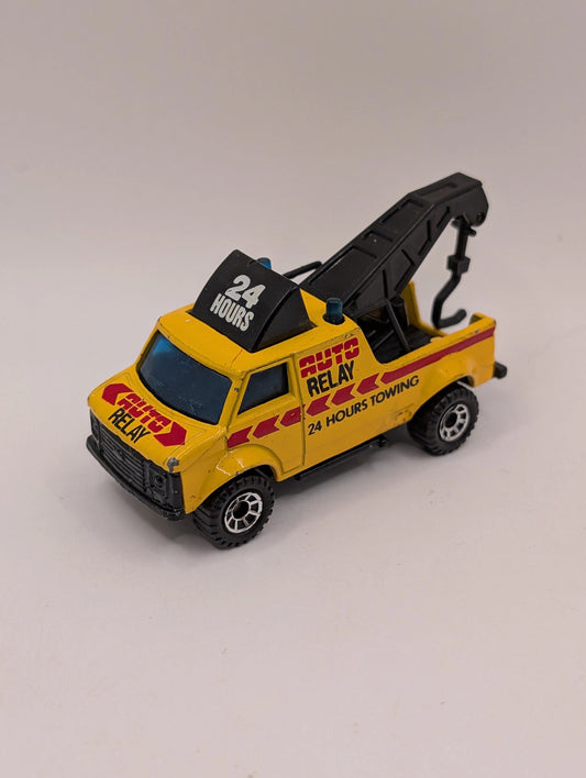 LESNEY MATCHBOX NO. 21 CHEVROLET TOW TRUCK FRENLY BRICKS - Open 7 Days