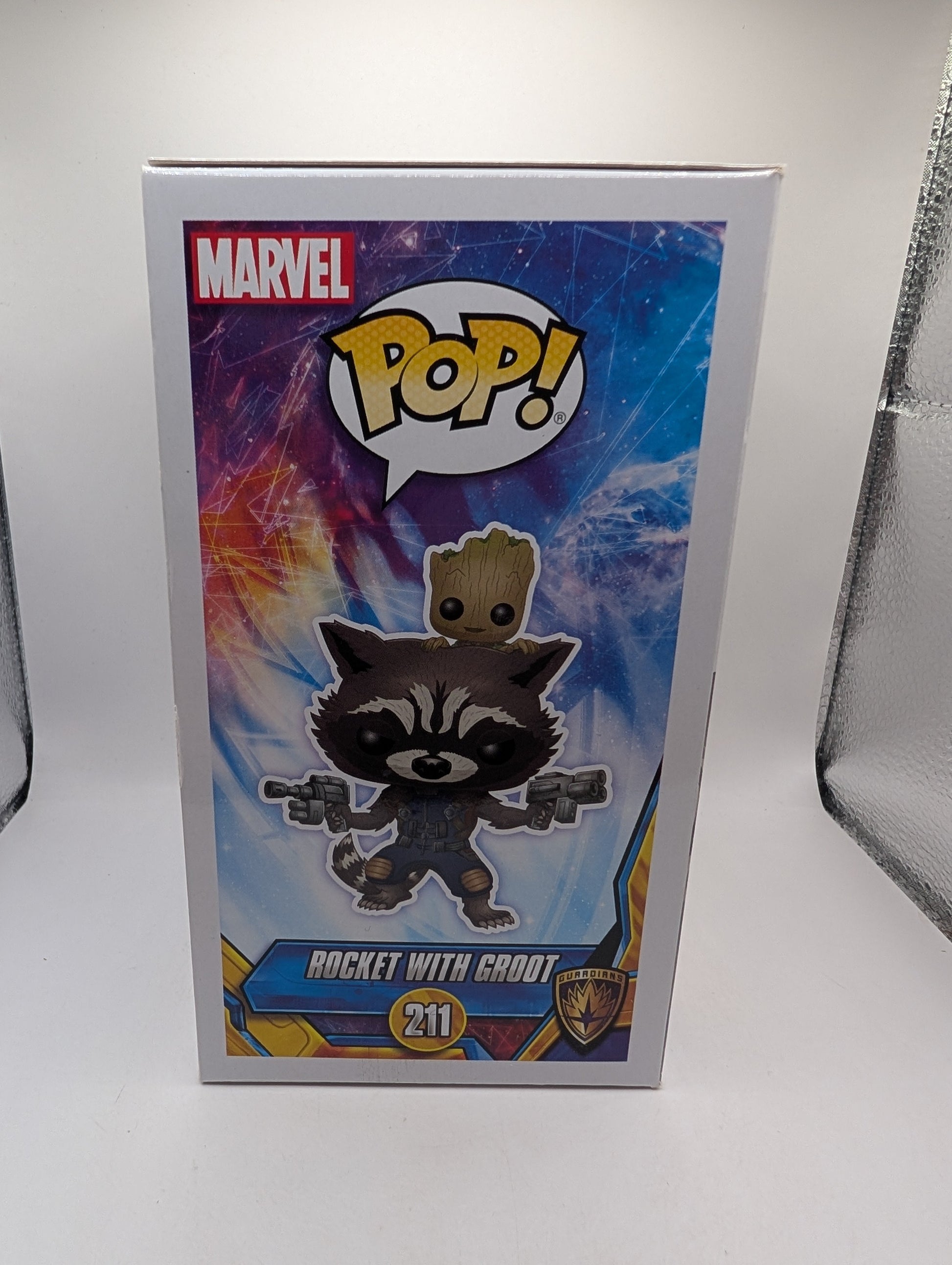 MARVEL COLLECTOR CORPS EXCLUSIVE - ROCKET WITH GROOT Funko Pop (#211) FRENLY BRICKS - Open 7 Days