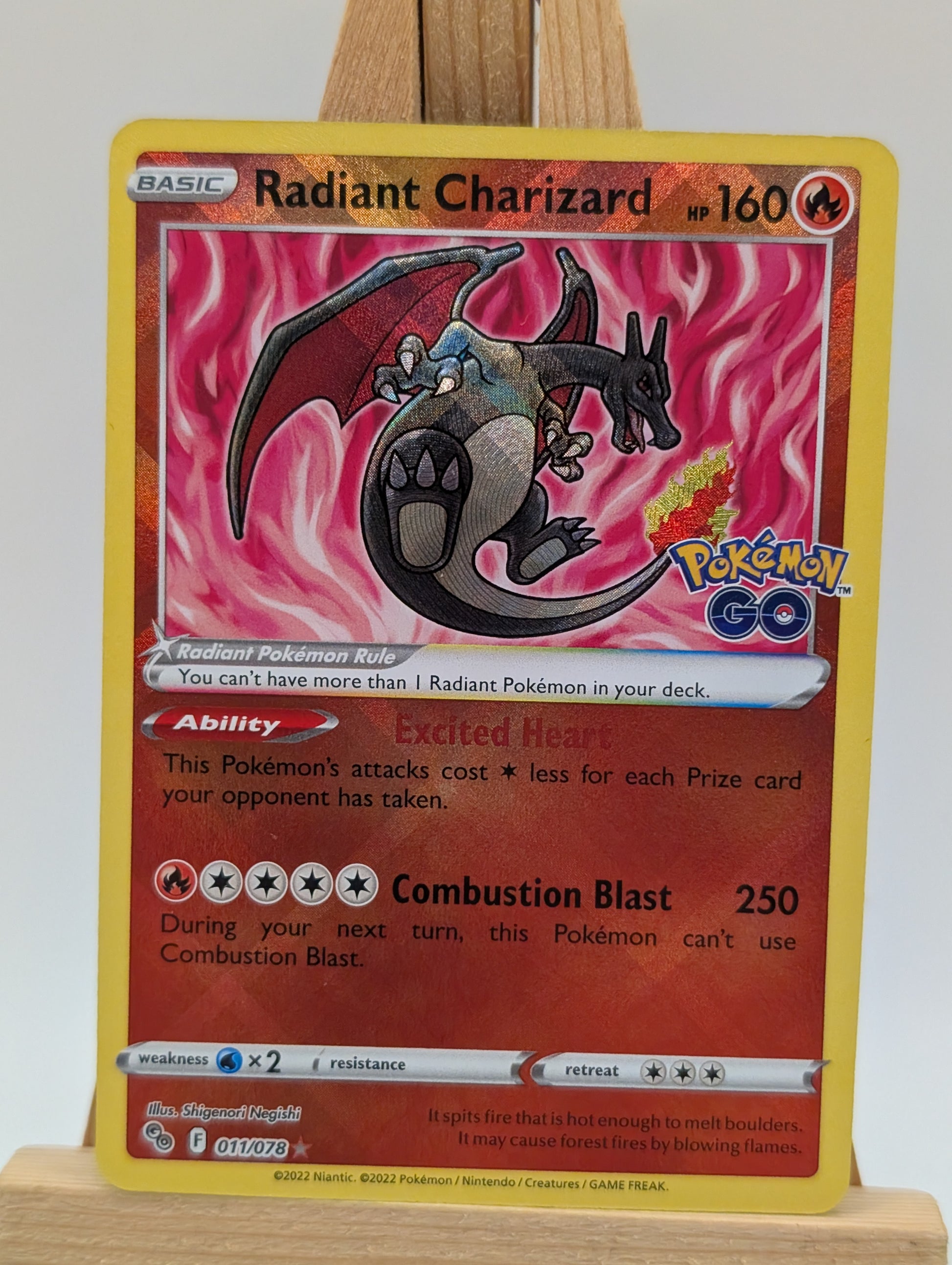 Radiant Charizard 011/078 Radiant Rare Pokemon GO Pokemon