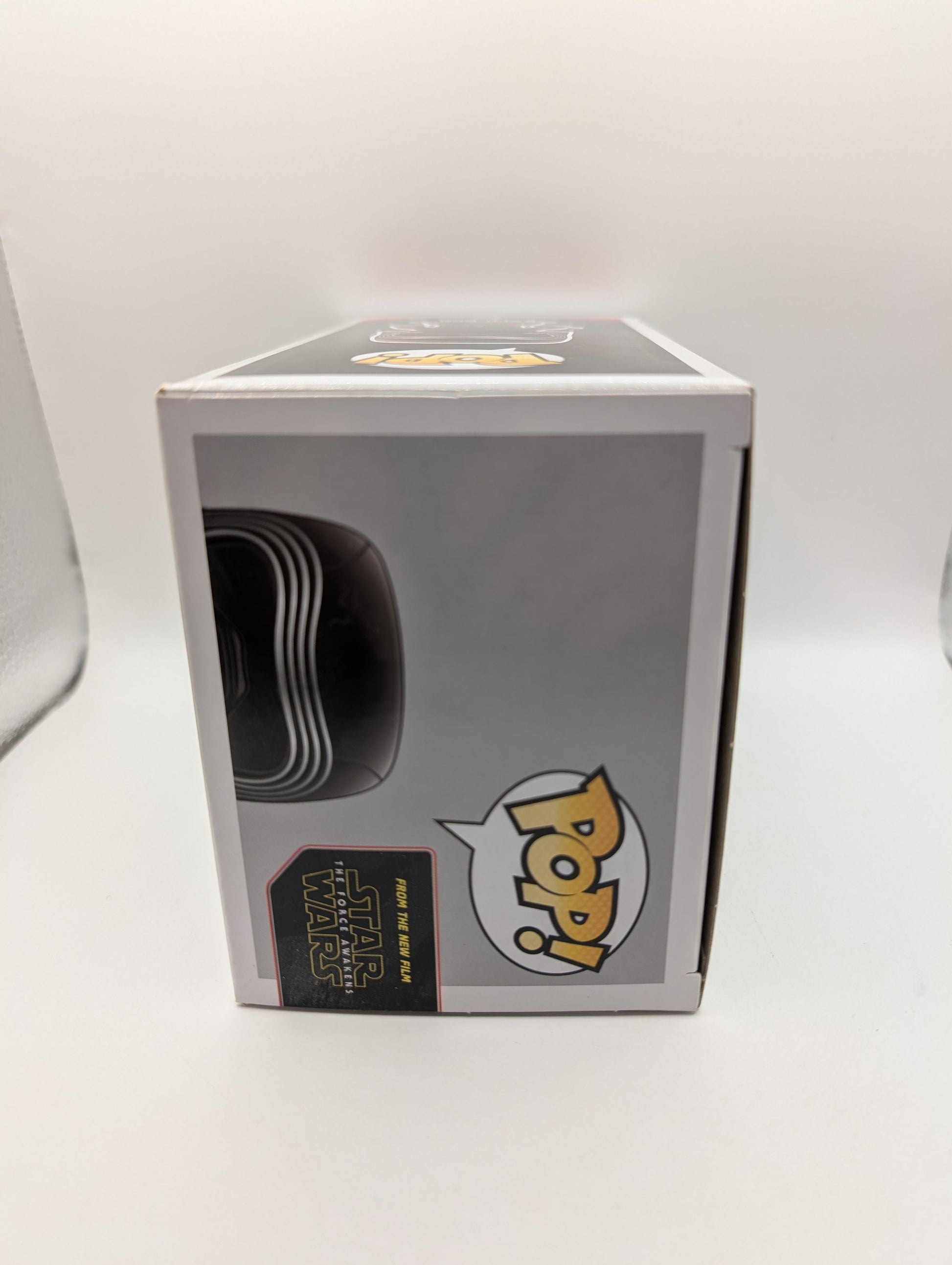 Kylo Ren- Star Wars: The Force Awakens Pop Vinyl No.77 FRENLY BRICKS - Open 7 Days