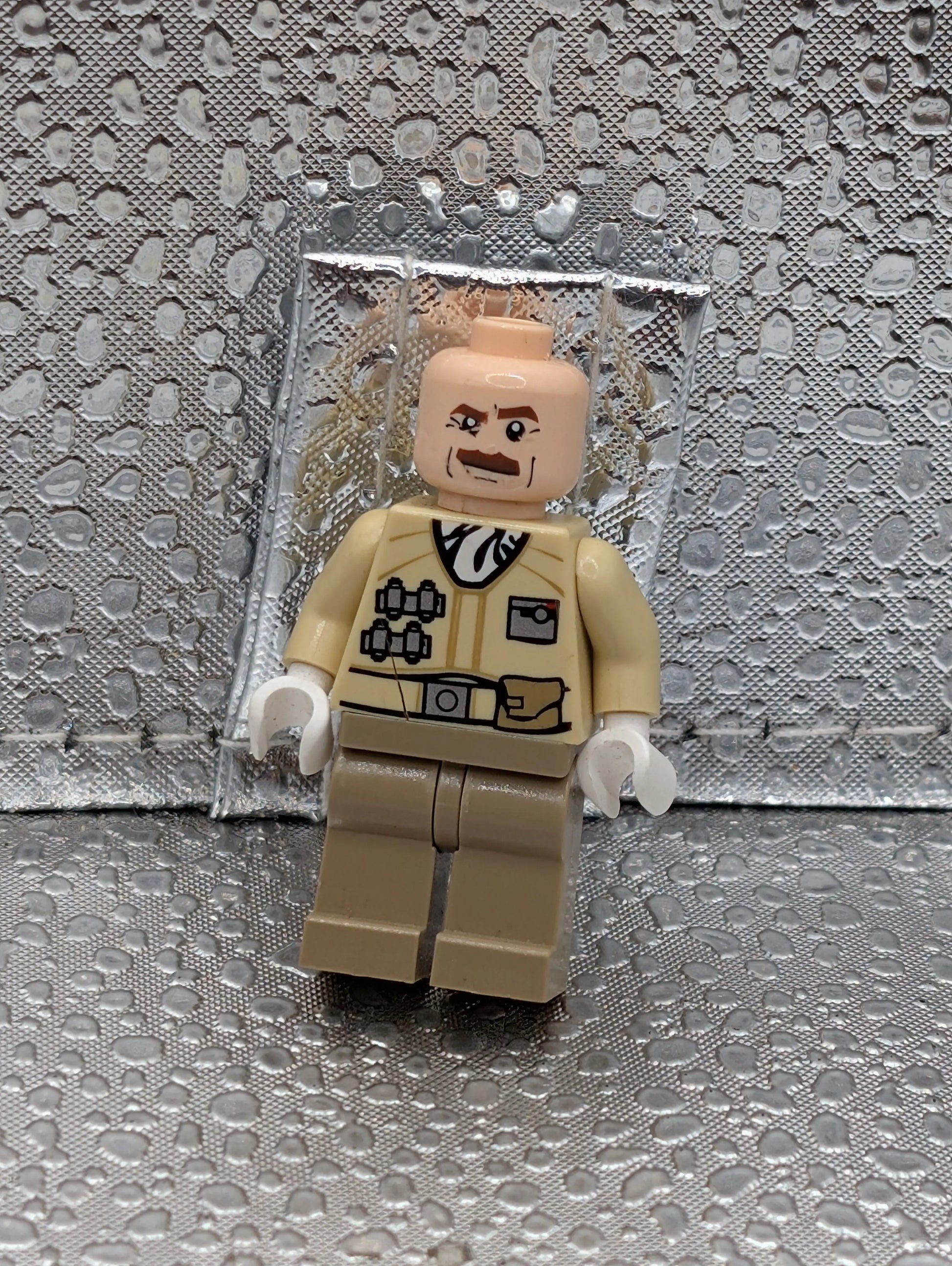 Lego Minifigure Figure Hoth Rebel Trooper sw0425 Tan Uniform Star Wars FRENLY BRICKS - Open 7 Days