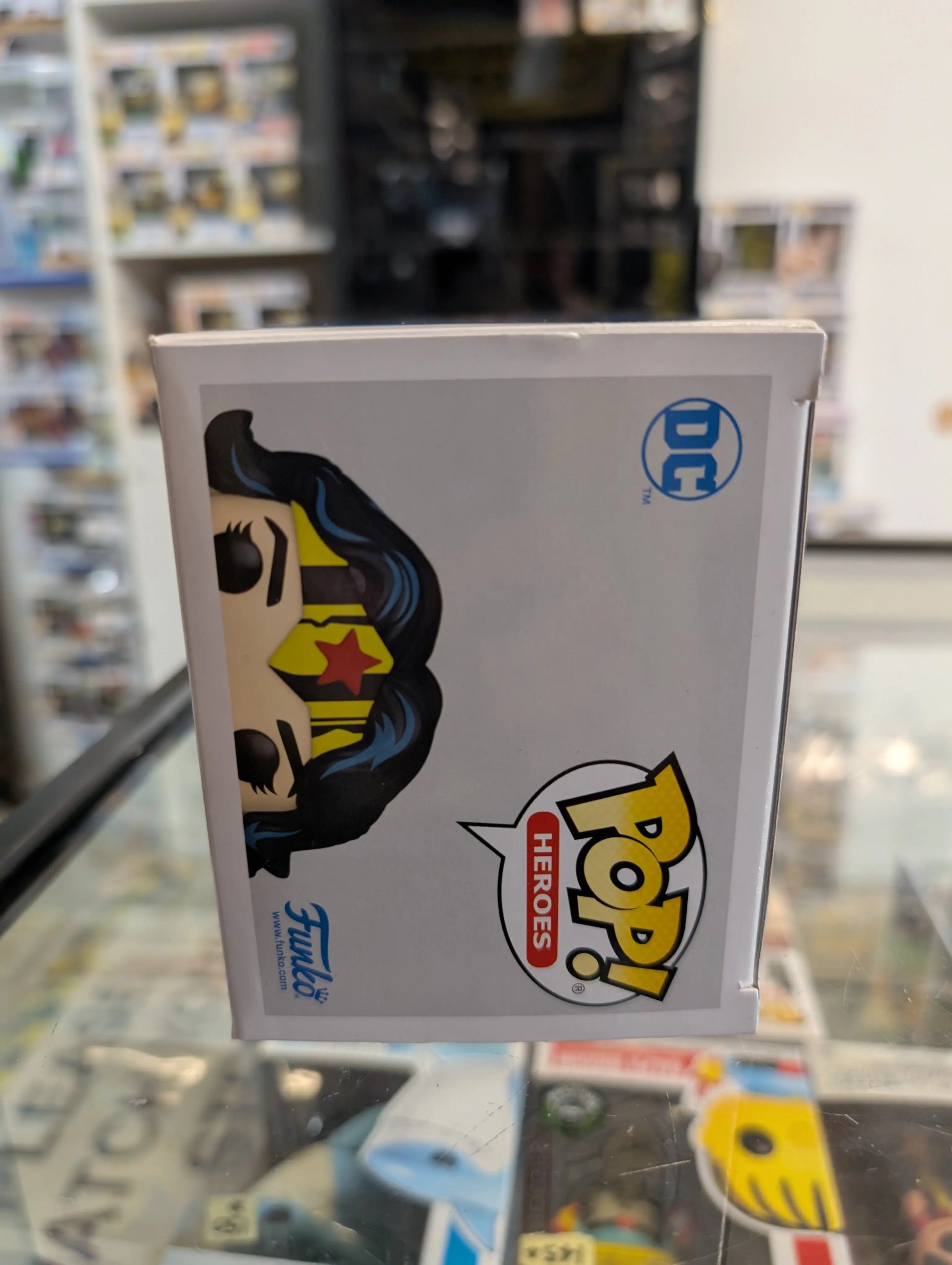 Funko Pop!  DC Universe - Wonder Woman  #467 FRENLY BRICKS - Open 7 Days