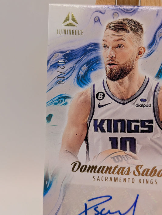 2022-23 DOMANTAS SABONIS /10 AUTO PANINI CHRONICLES LUMINANCE INK AUTOGRAPHS FRENLY BRICKS - Open 7 Days