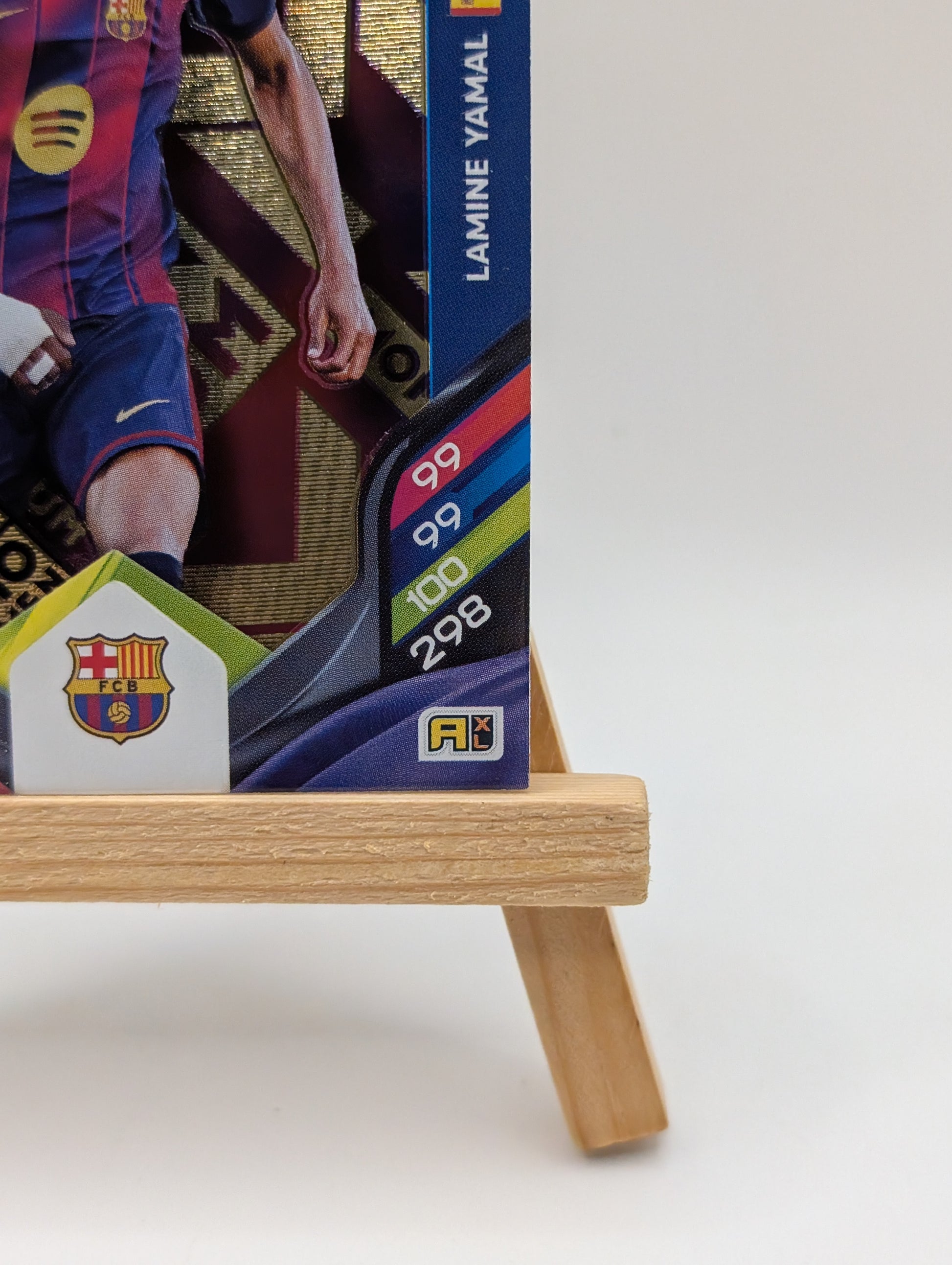 Panini FIFA 365 Adrenalyn XL 2026 Lamine Yamal Momentum Very Rare card