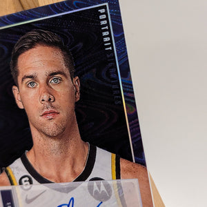 2022-23 Panini Chronicles Luminance TJ McConnell /25 Auto Portrait FRENLY BRICKS - Open 7 Days