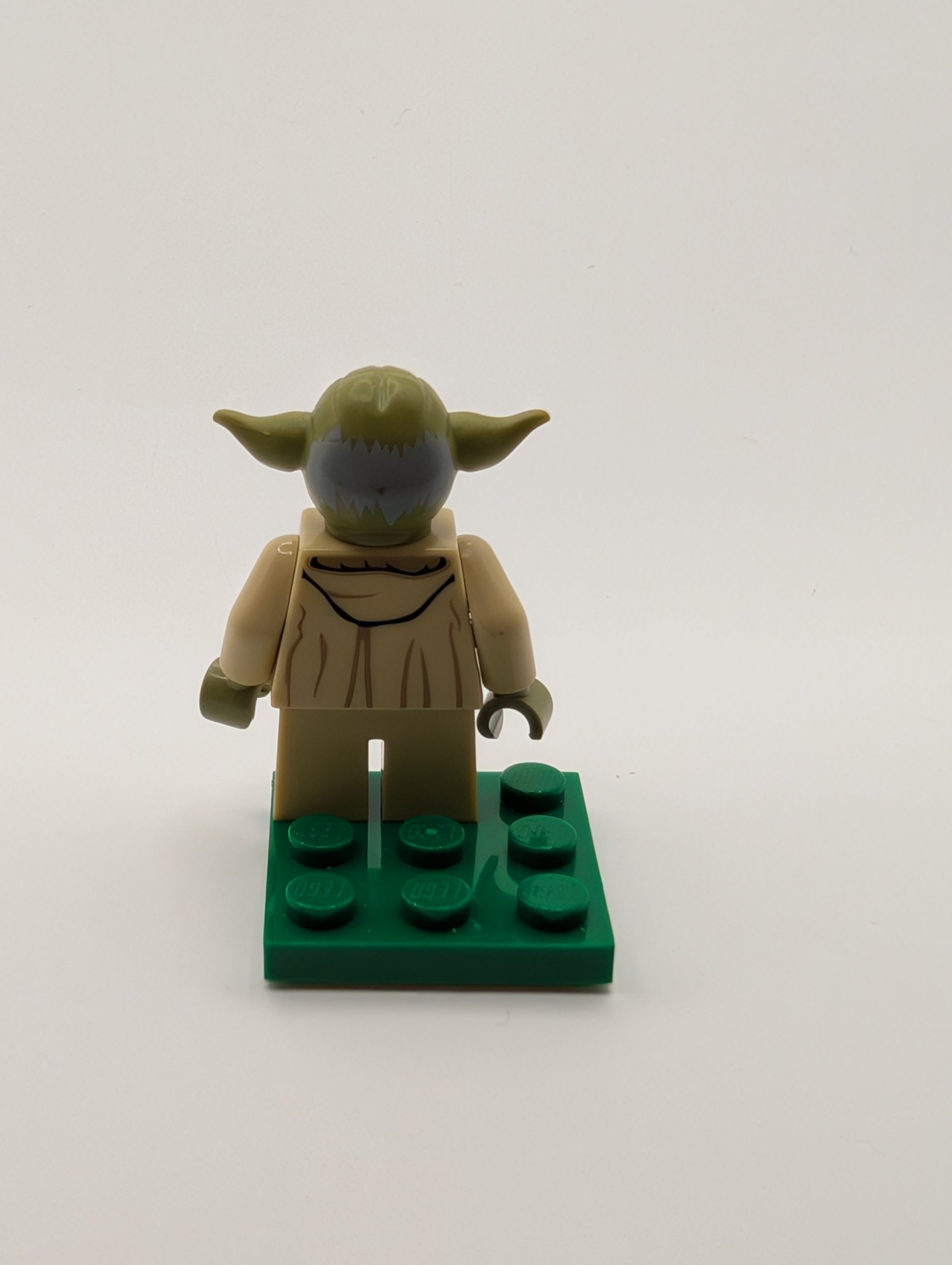 LEGO Jedi Master Yoda Minifigure Olive Green sw0471 from Set 75017 FRENLY BRICKS - Open 7 Days