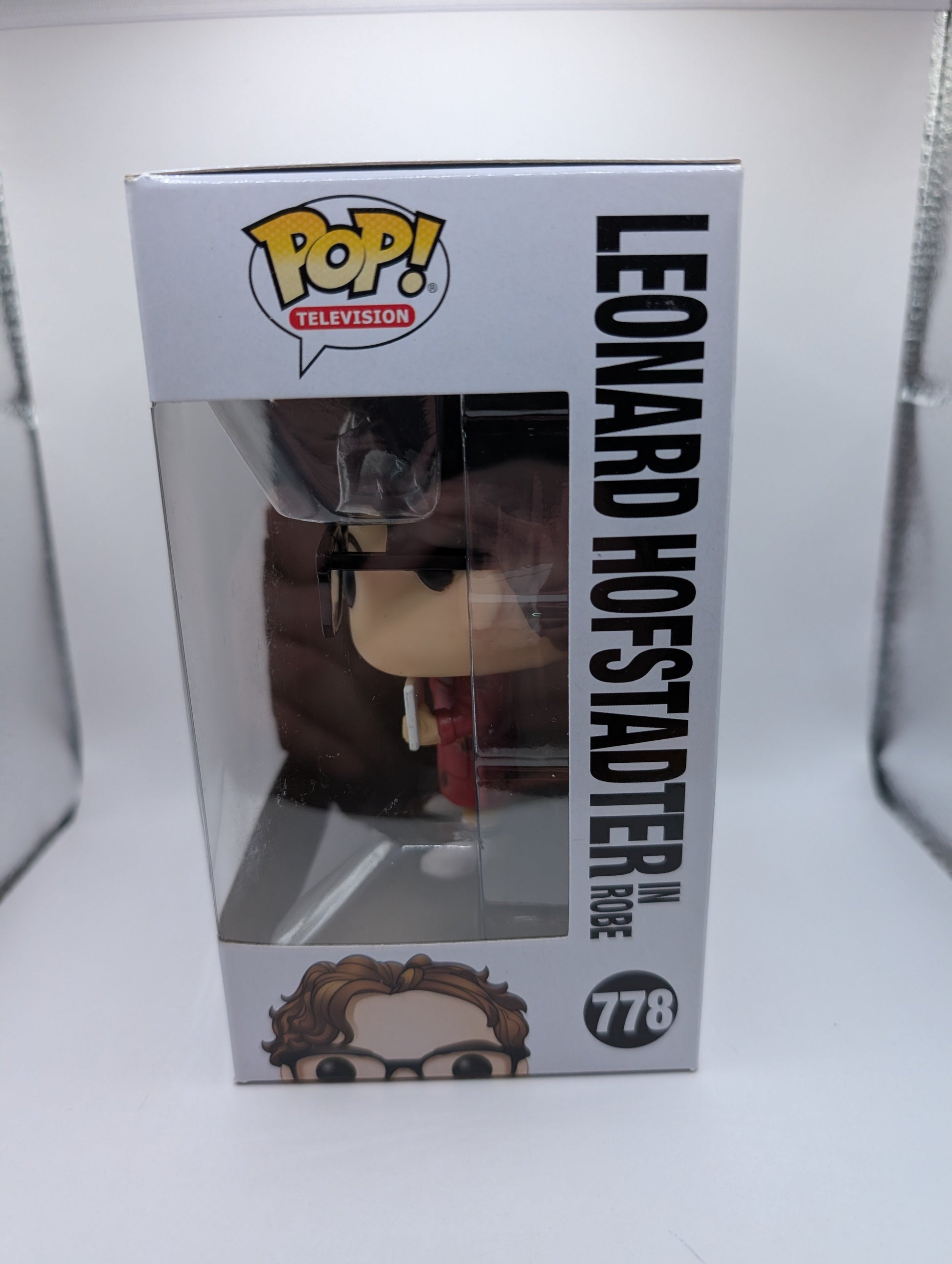 Funko Pop! The Big Bang Theory #778 Leonard Hofstadter Figure In Robe FRENLY BRICKS - Open 7 Days