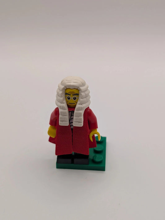 LEGO Minifigure Series 9 Judge w/ Robe col138 - 71000 le337 FRENLY BRICKS - Open 7 Days