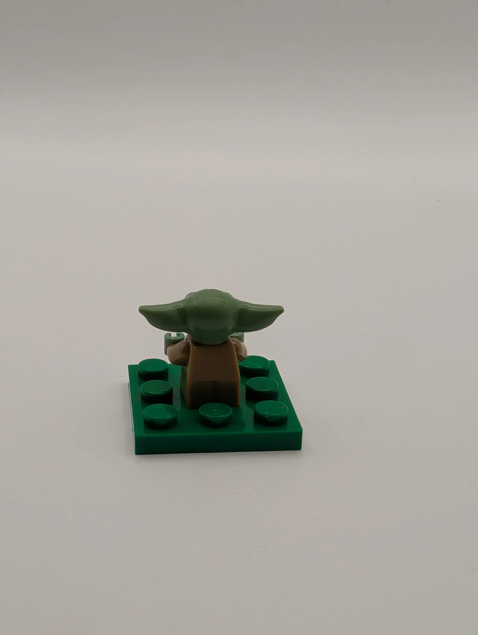 Lego Star Wars Yoda The Child MICRO MINI FIGURE ONLY from 75292 FRENLY BRICKS - Open 7 Days