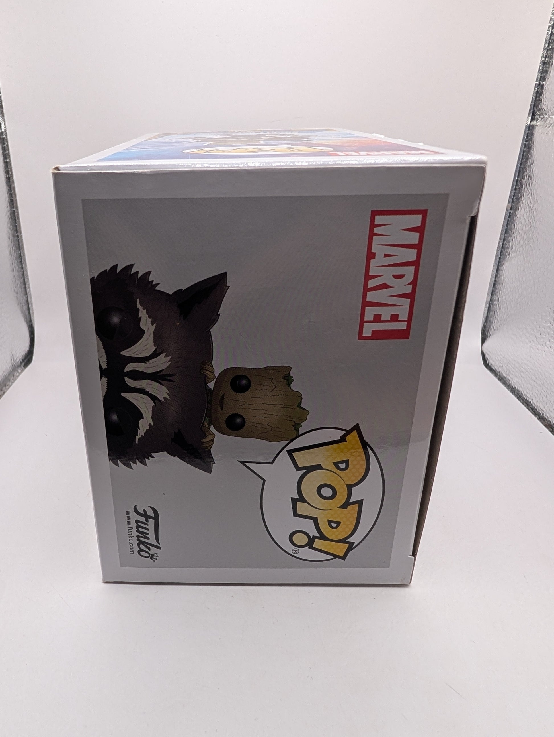 MARVEL COLLECTOR CORPS EXCLUSIVE - ROCKET WITH GROOT Funko Pop (#211) FRENLY BRICKS - Open 7 Days