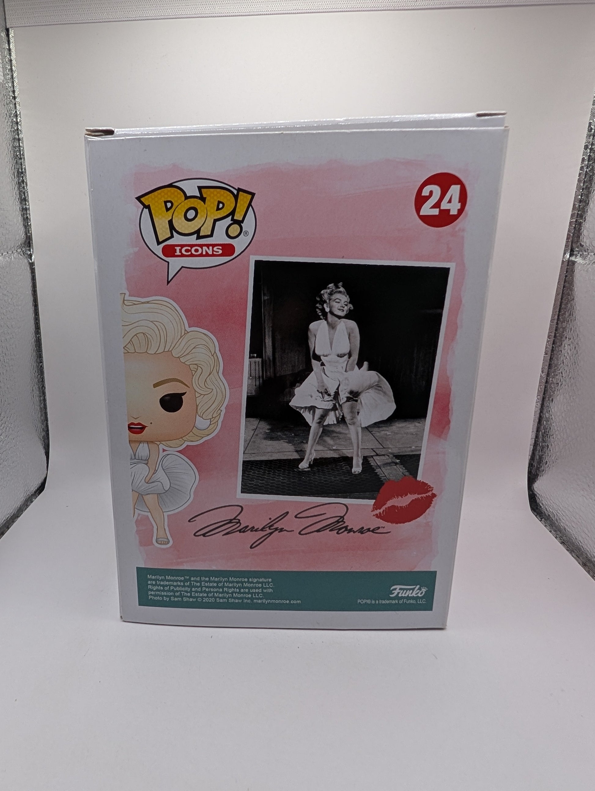 Funko Pop Icons Marilyn Monroe #24 Vinyl Figure White Dress Vaulted FRENLY BRICKS - Open 7 Days