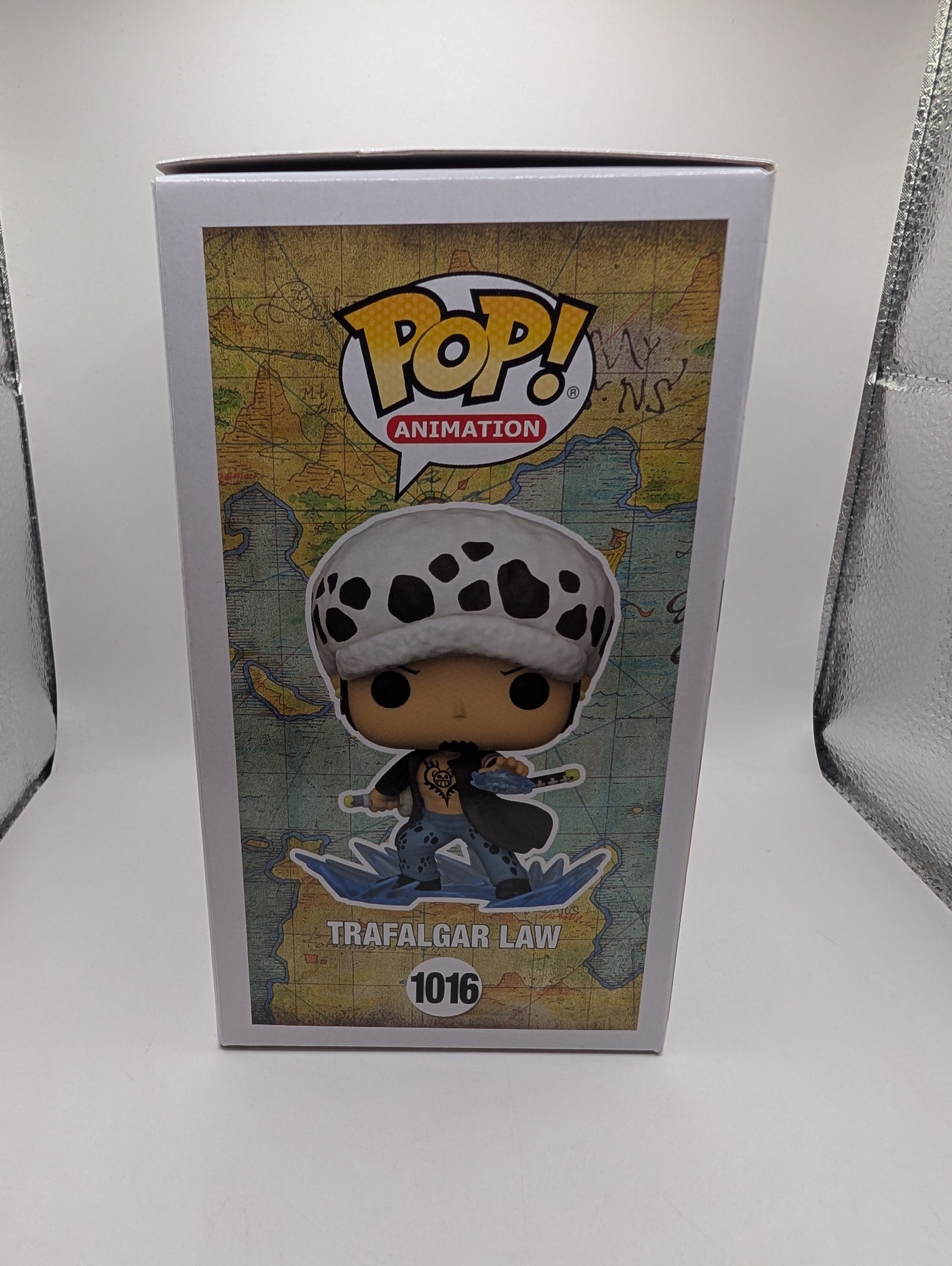 One Piece Trafalgar Law #1016 GLOW CHASE Funko Pop! in PROTECTOR FRENLY BRICKS - Open 7 Days